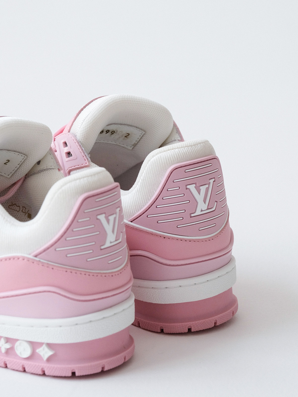 LV Trainer cherry blossom powder