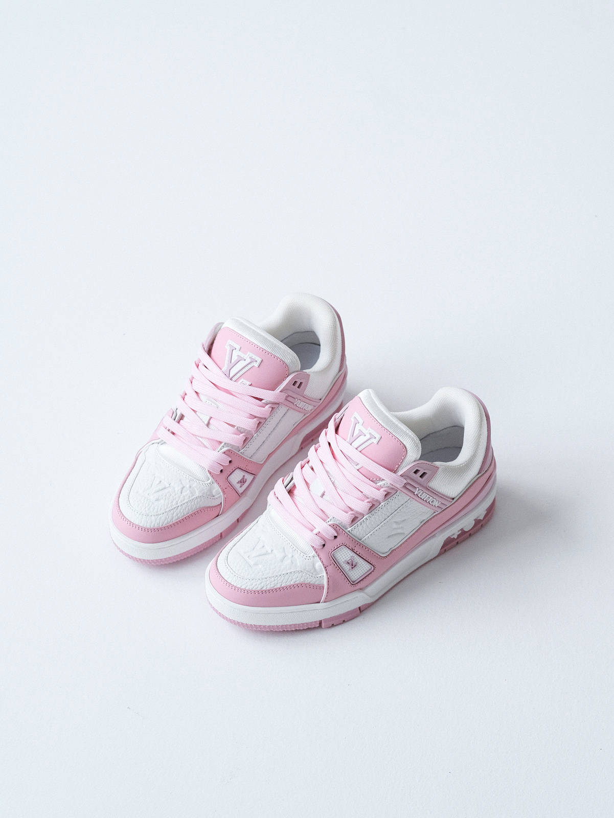 LV Trainer cherry blossom powder