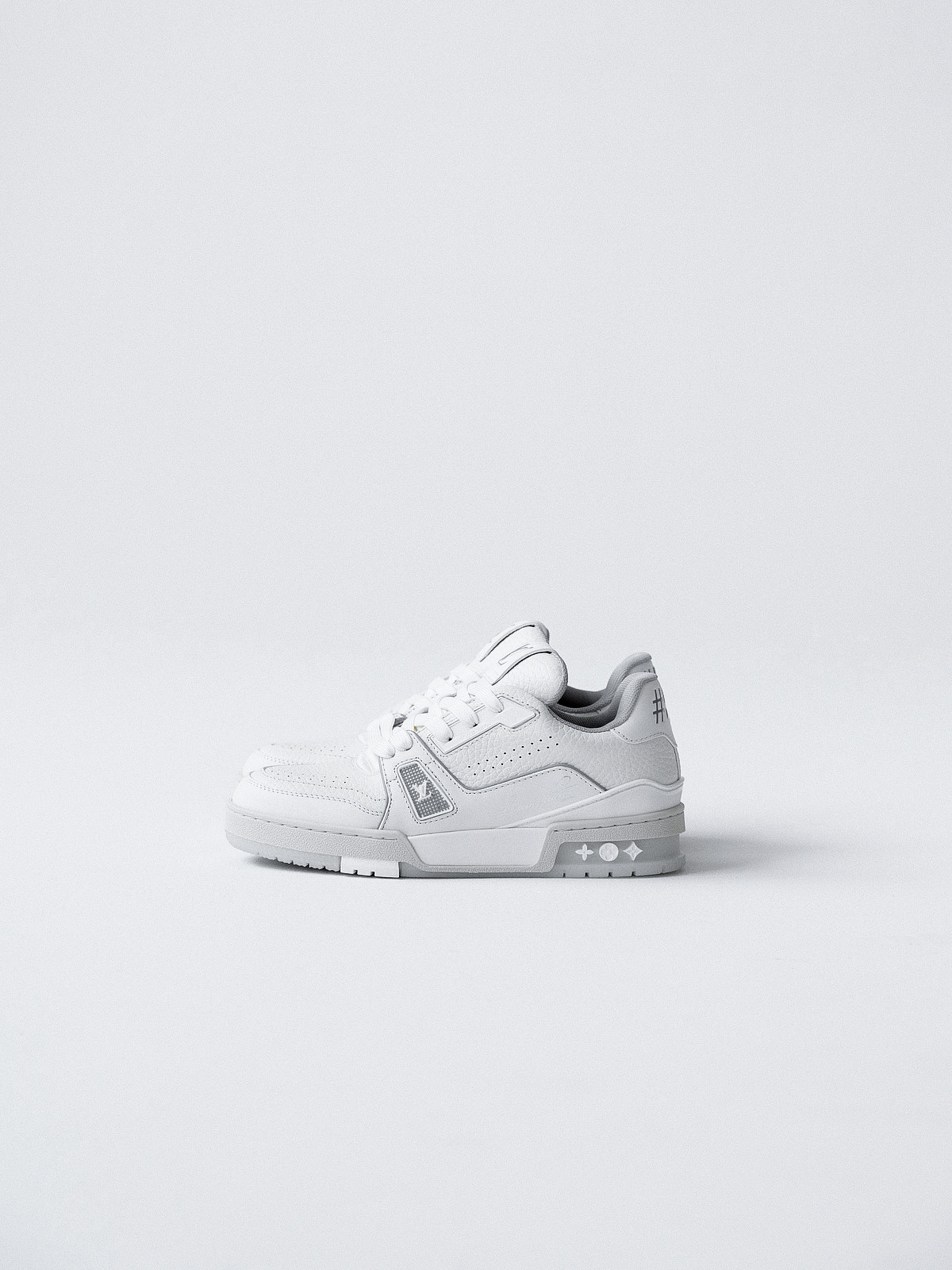 LV trainer Denmark new/cement grey shoes