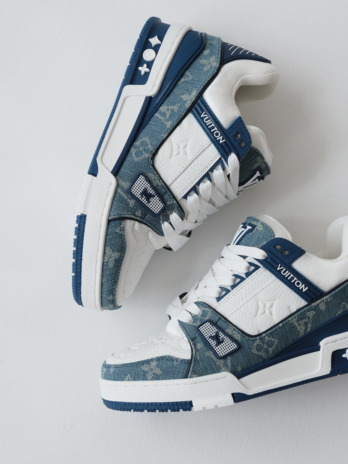 LOUIS VUITTON Trainer denim blue