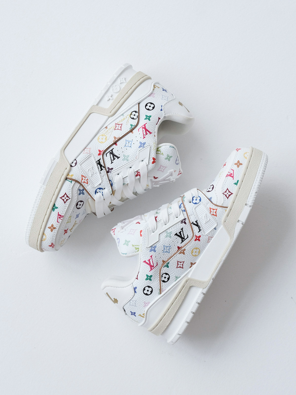 LV Murakami Takashi co-branded white tricolor Trainer