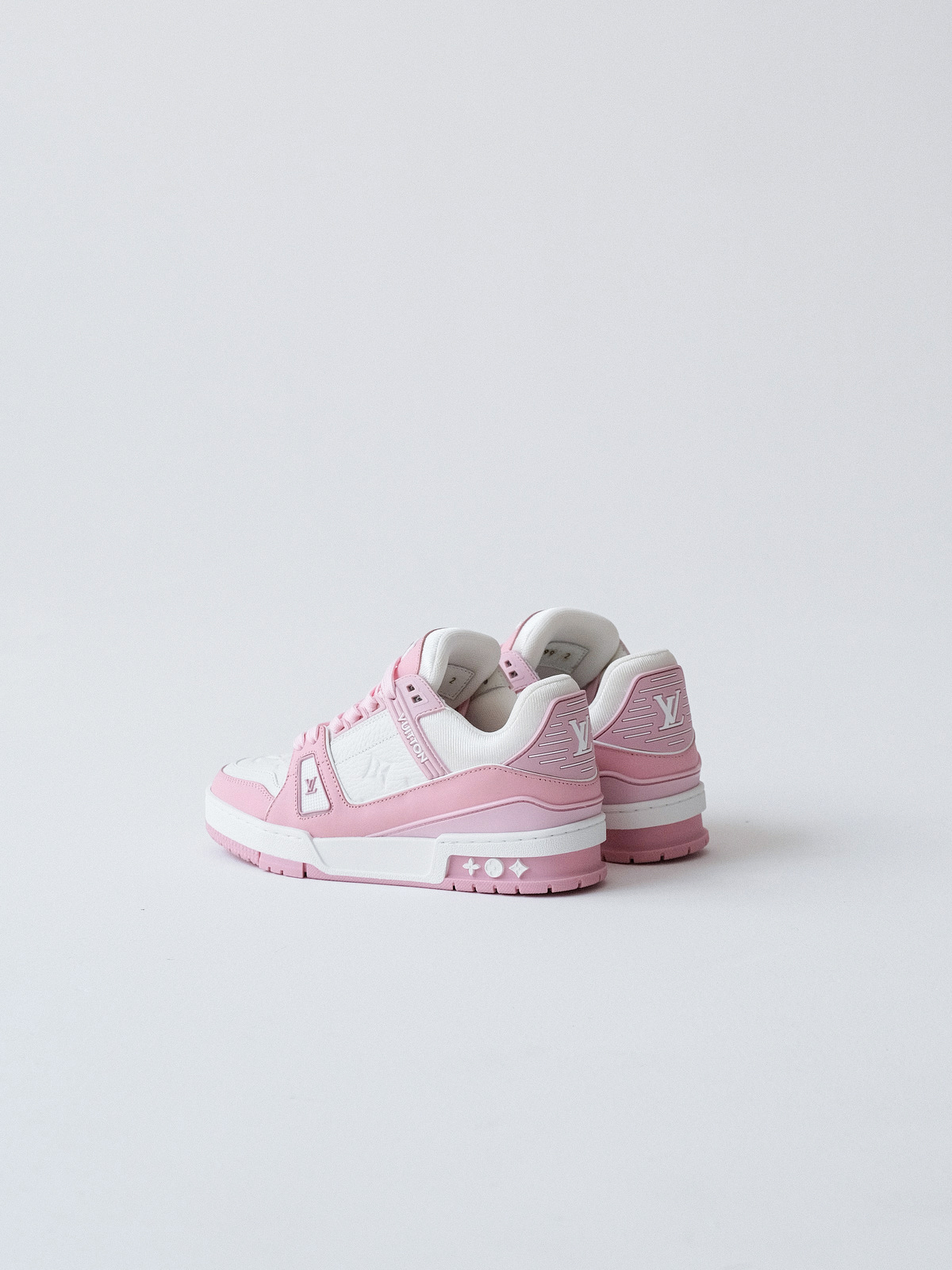 LV Trainer cherry blossom powder