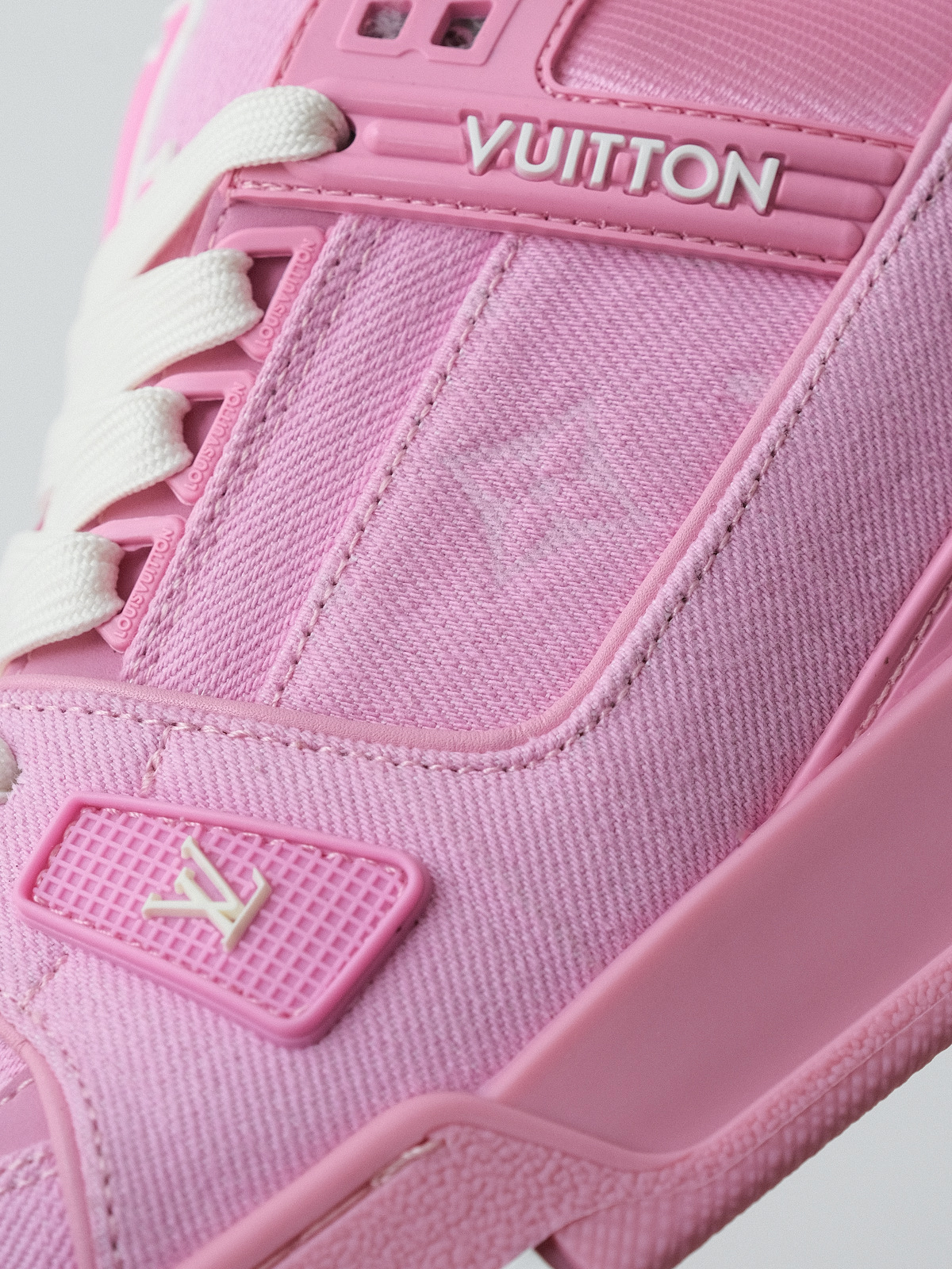 LOUIS VUITTON Trainer cow leather ladies pink.