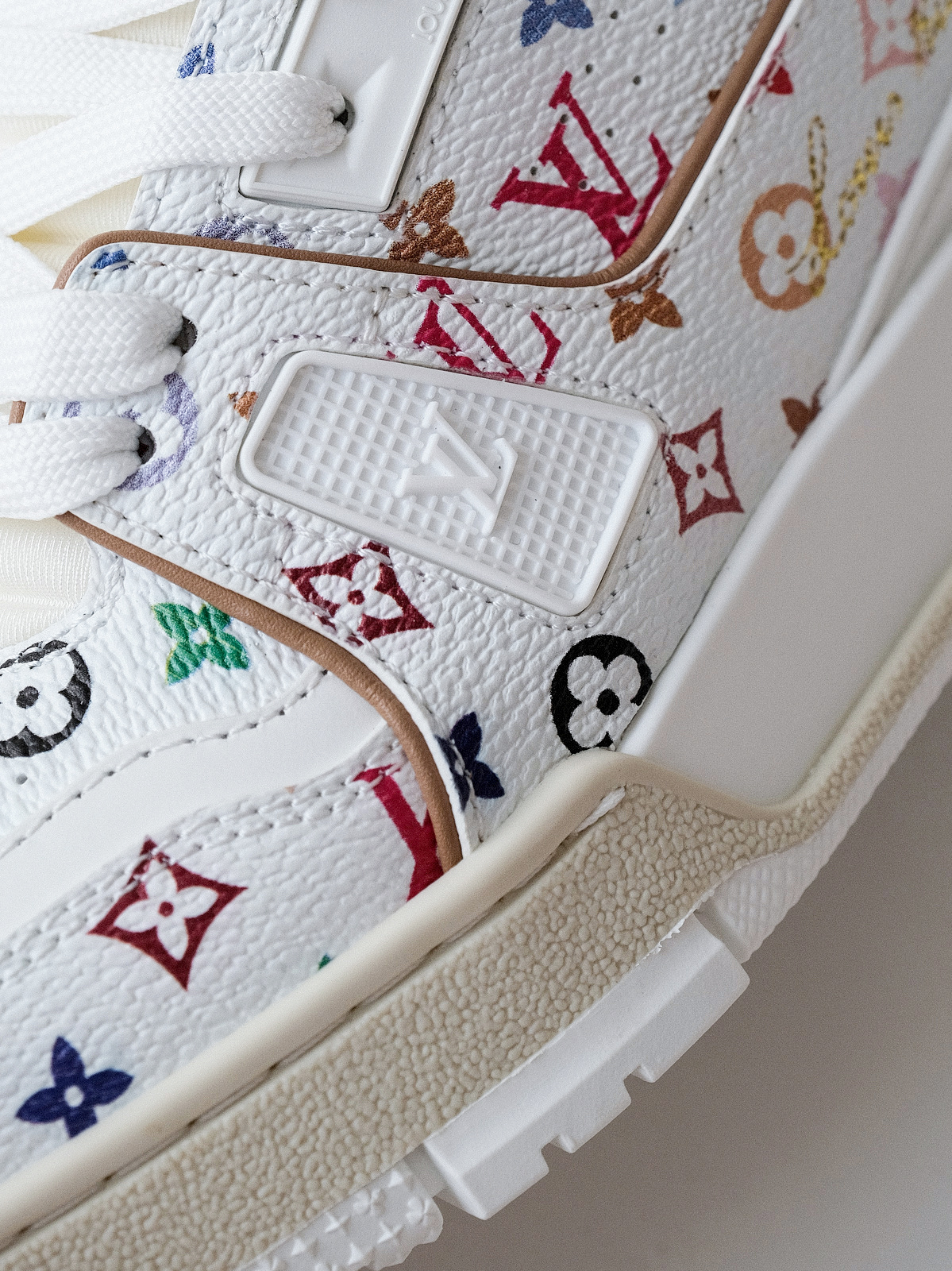 LV Murakami Takashi co-branded white tricolor Trainer