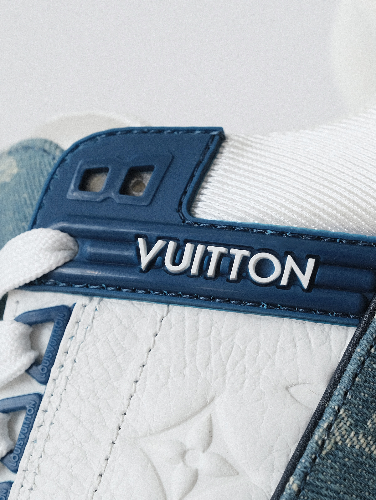 LOUIS VUITTON Trainer denim blue