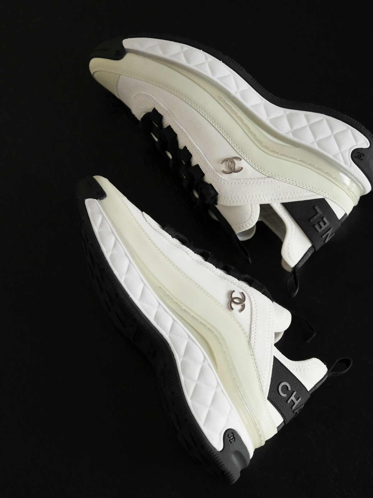 Chanel~~ the latest sports shoes; dad shoes