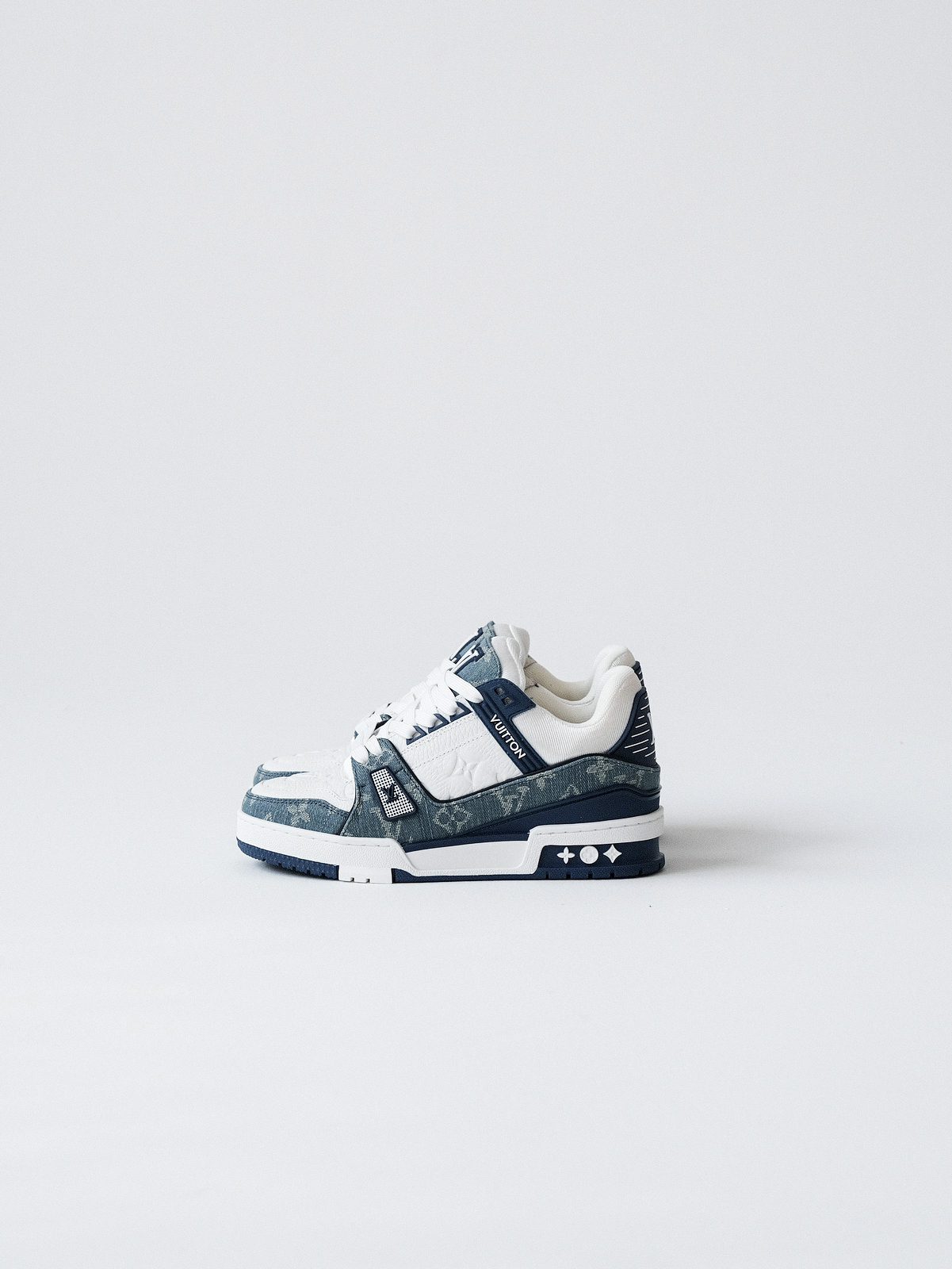LOUIS VUITTON Trainer denim blue