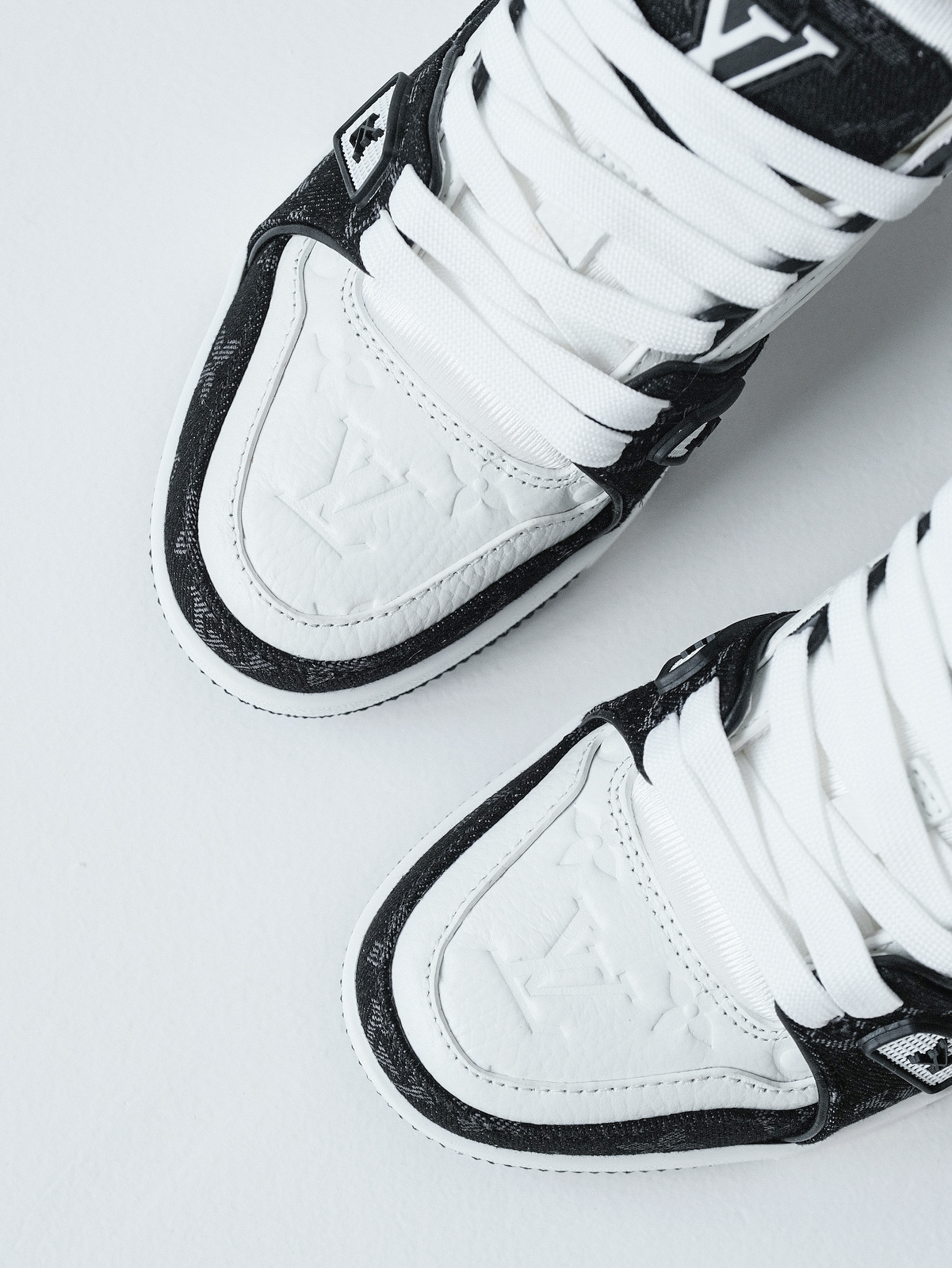 Louis Vuitton black shoes denim cloth shoes