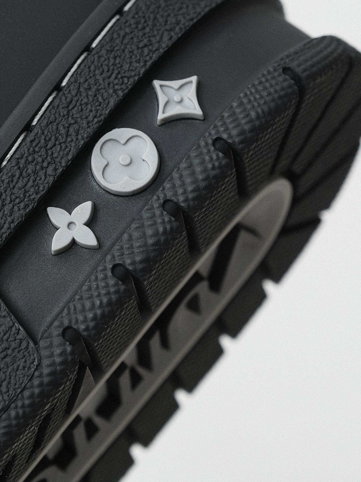 Louis Vuitton Louis Vuitton Trainer denim men's new