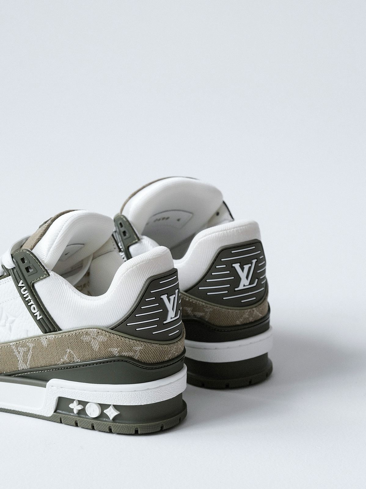 LOUIS VUITTON Trainer cow leather khaki green for men and women.