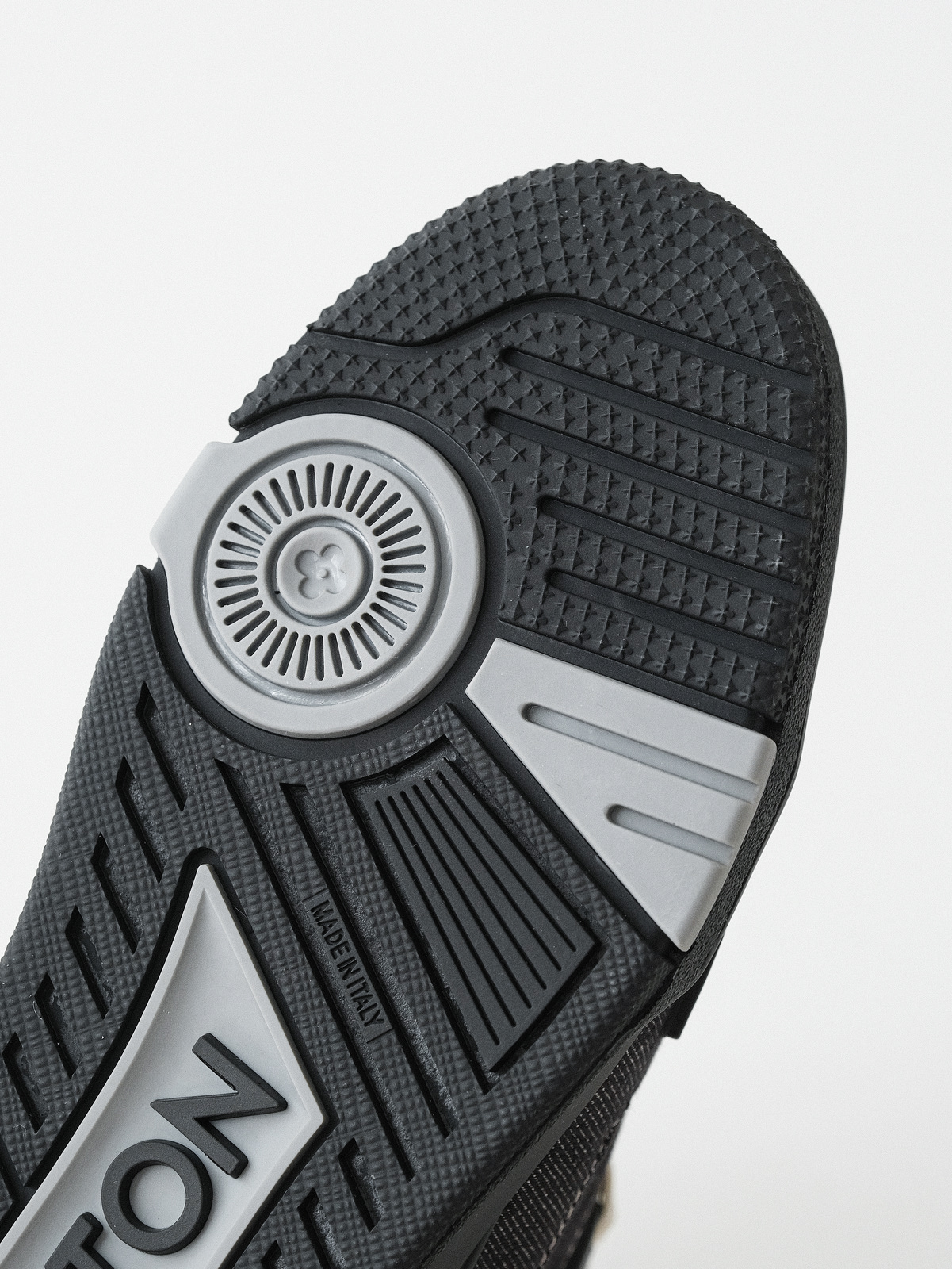 Louis Vuitton Louis Vuitton Trainer denim men's new