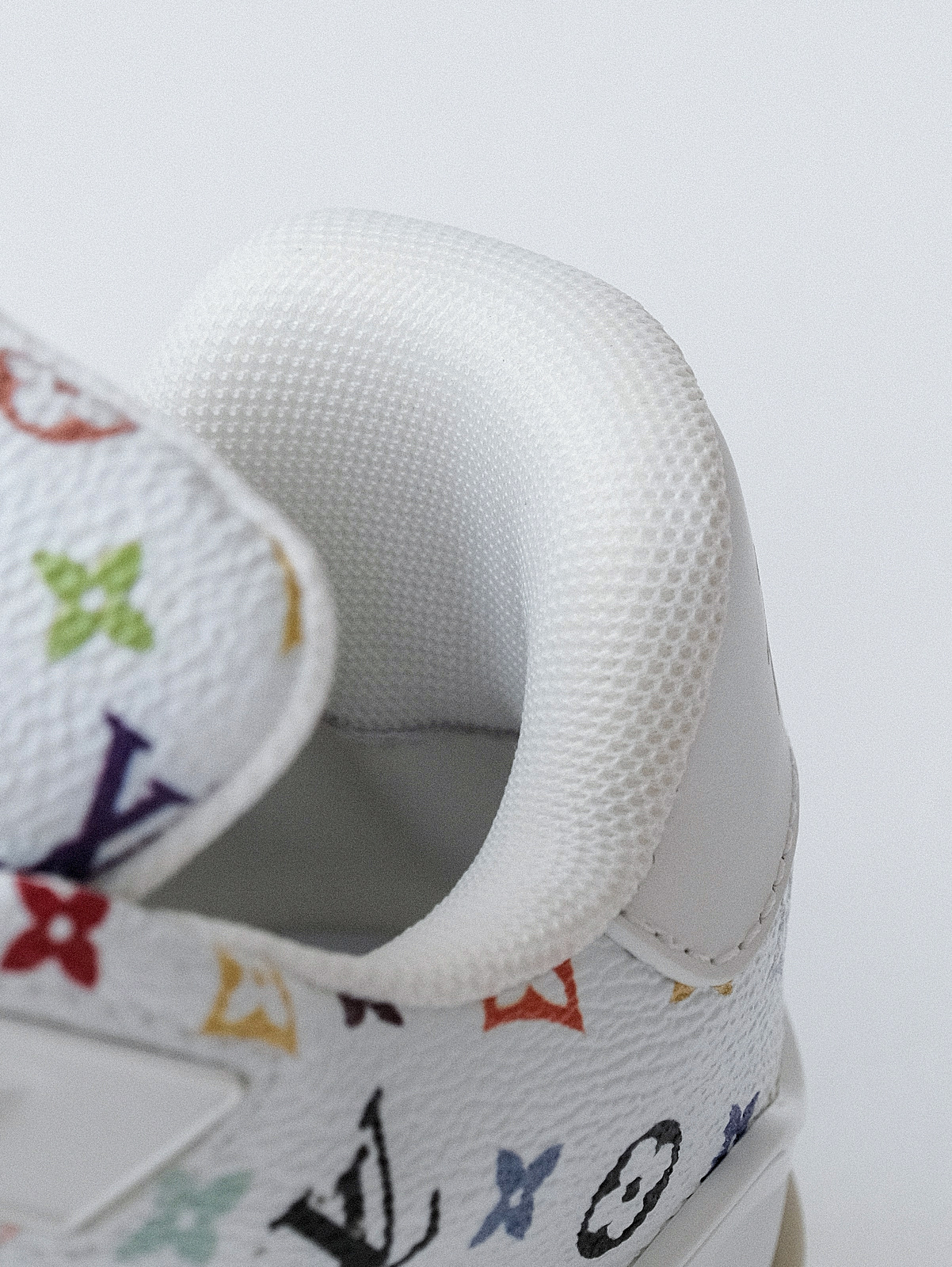 LV Murakami Takashi co-branded white tricolor Trainer