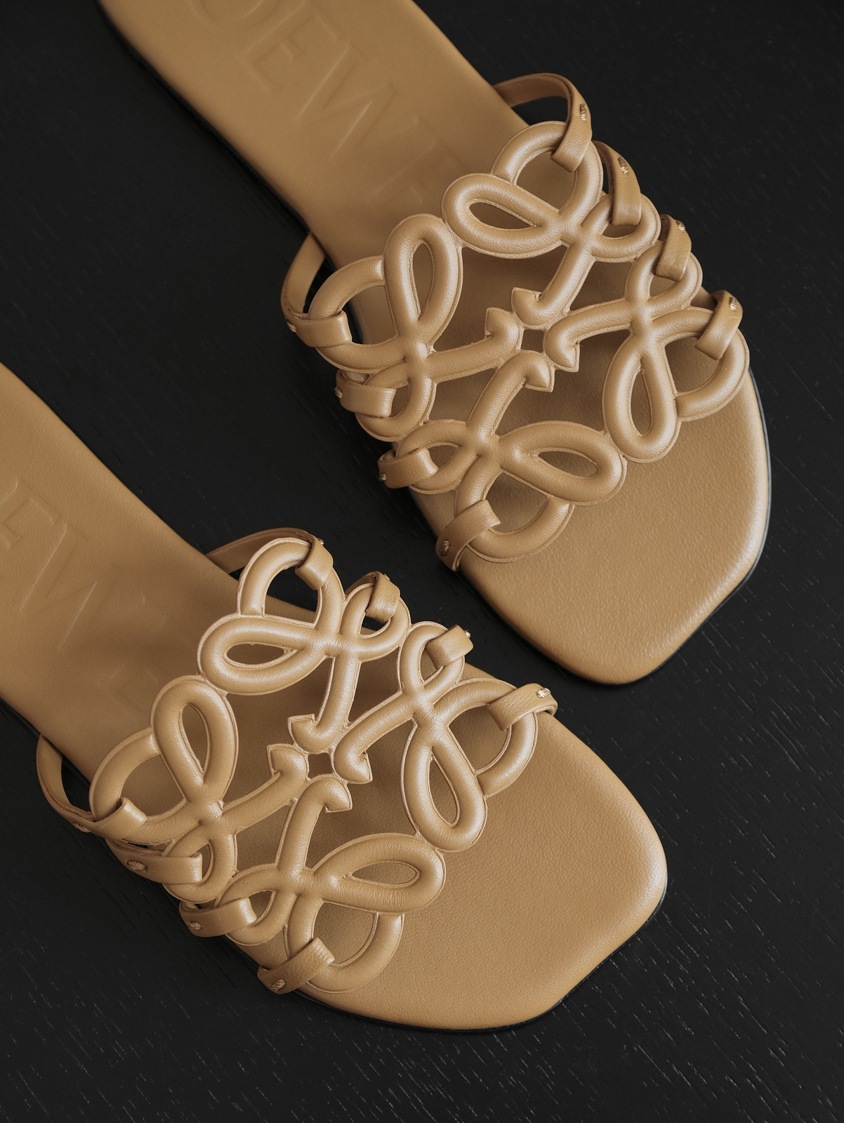 XX15-CG84黑+白+咖