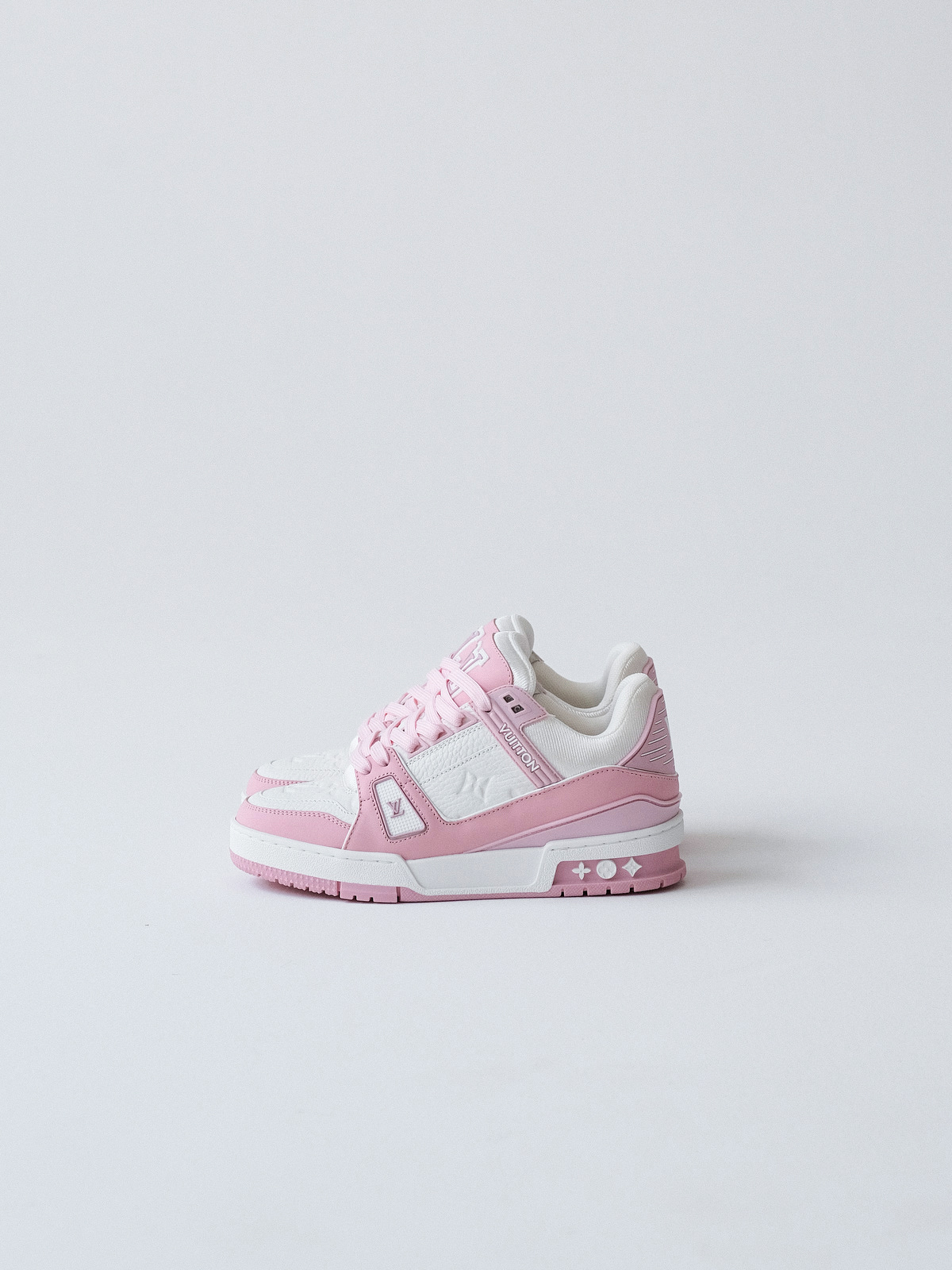 LV Trainer cherry blossom powder