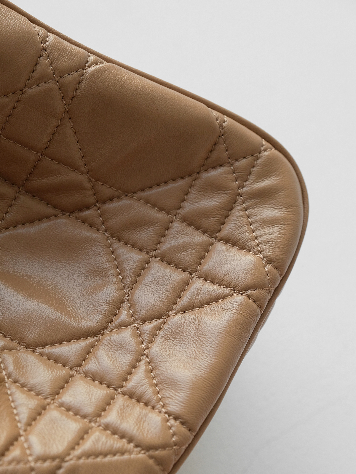 𝗗*𝗢𝗥 𝗗-𝗠𝗢𝗧𝗜𝗢𝗡 Small milk tea color