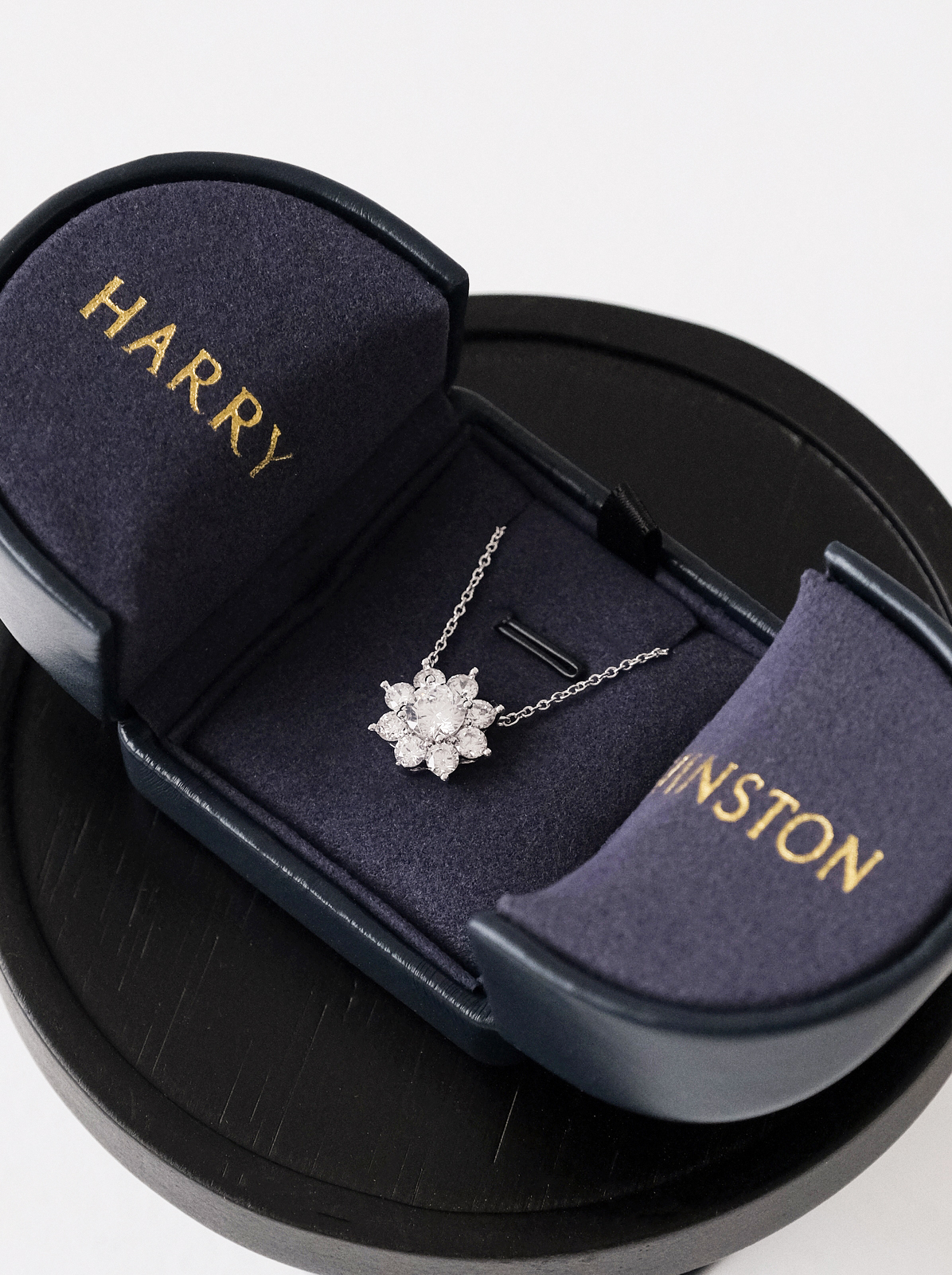 HARRY  WINSTON  Sunflower necklace