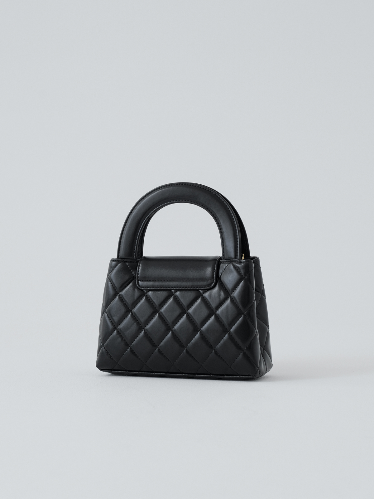 𝗞𝗲𝗹𝗹𝘆 𝗺𝗶𝗻𝗶