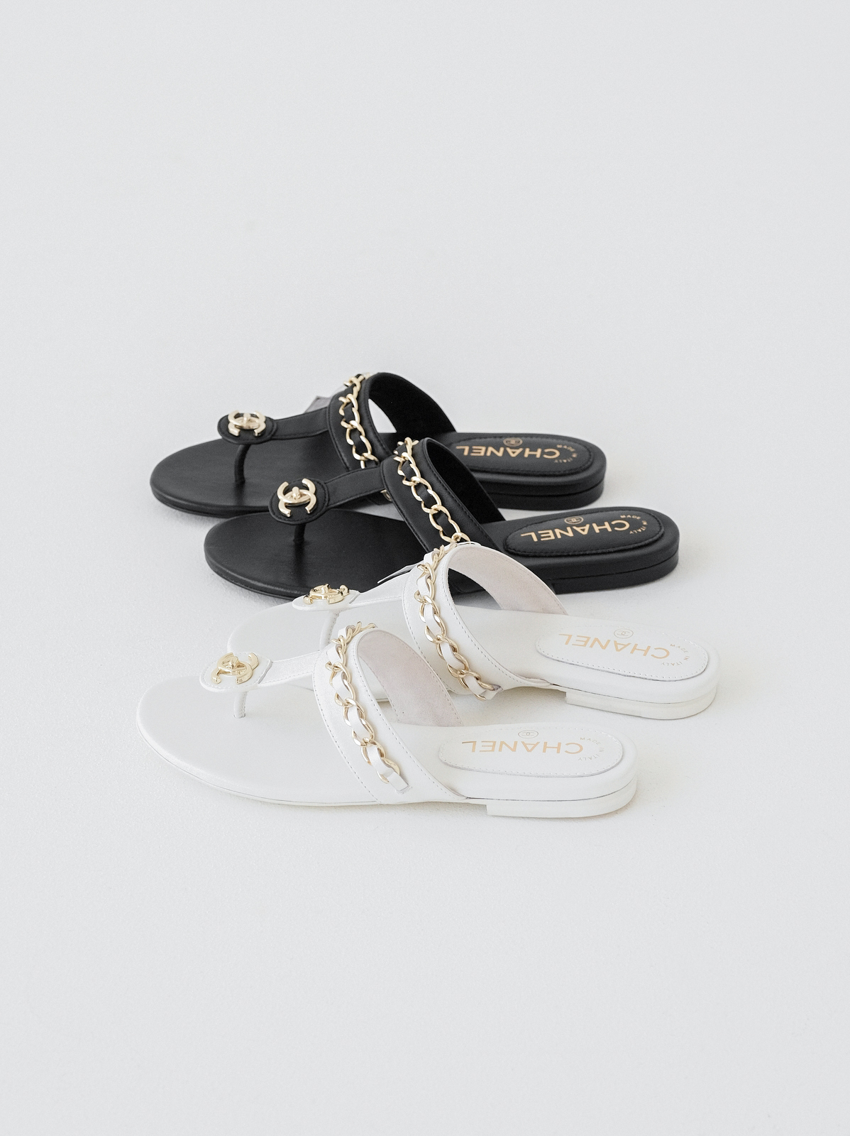 Chanel  Black gold chain flip-flops