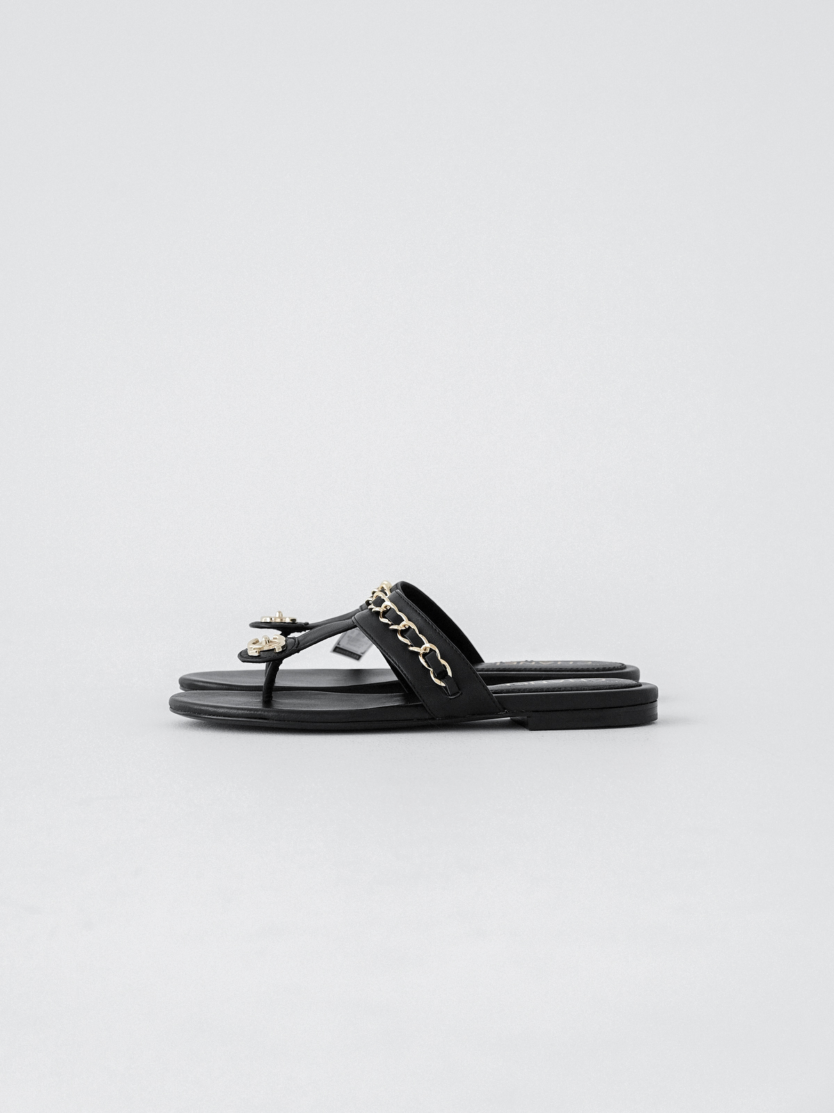 Chanel  Black gold chain flip-flops