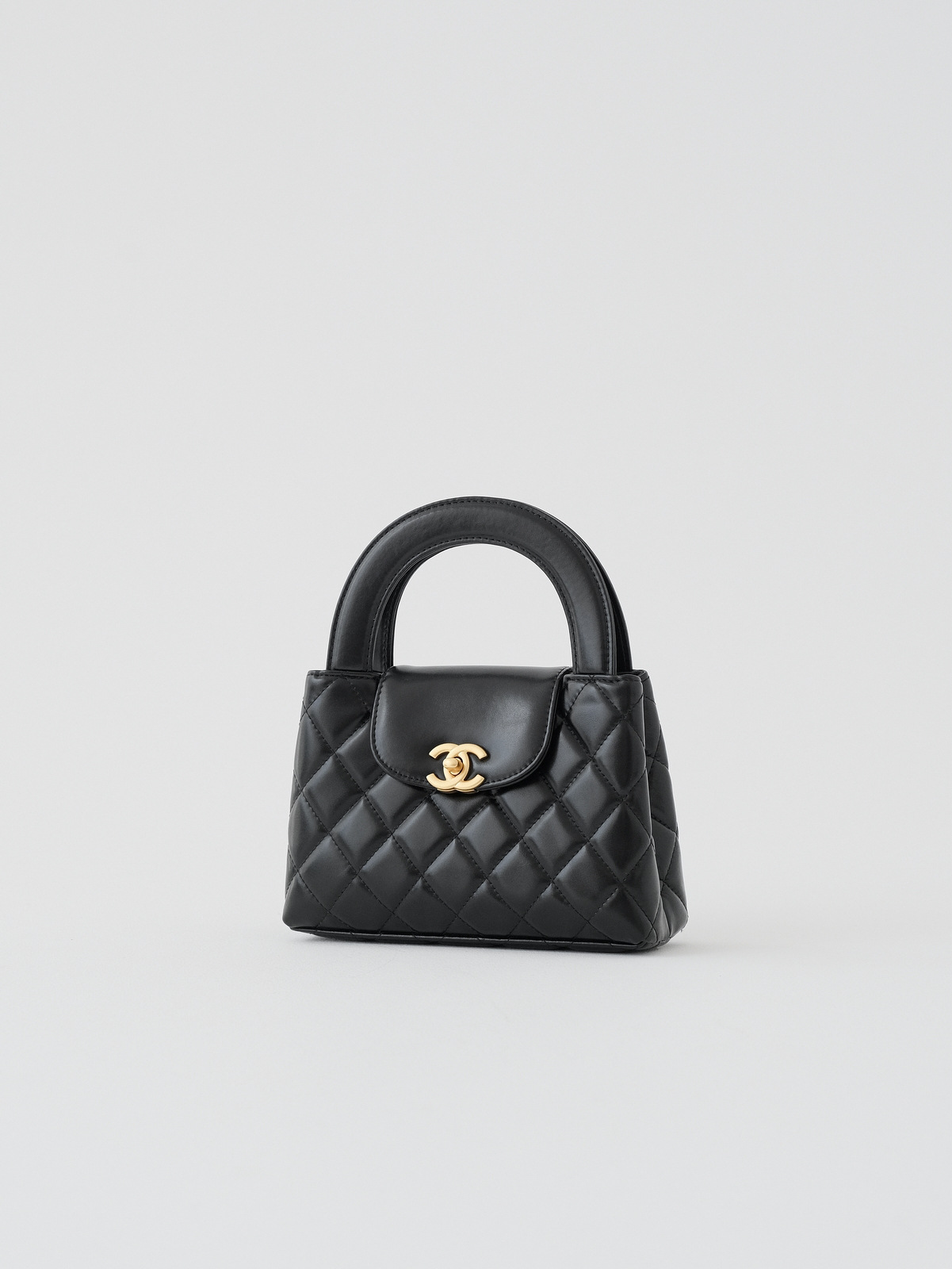 𝗞𝗲𝗹𝗹𝘆 𝗺𝗶𝗻𝗶