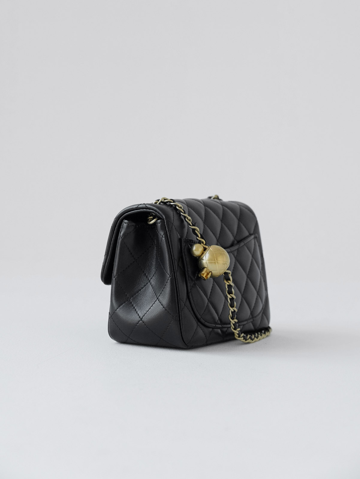 Chanel golden ball square fat man