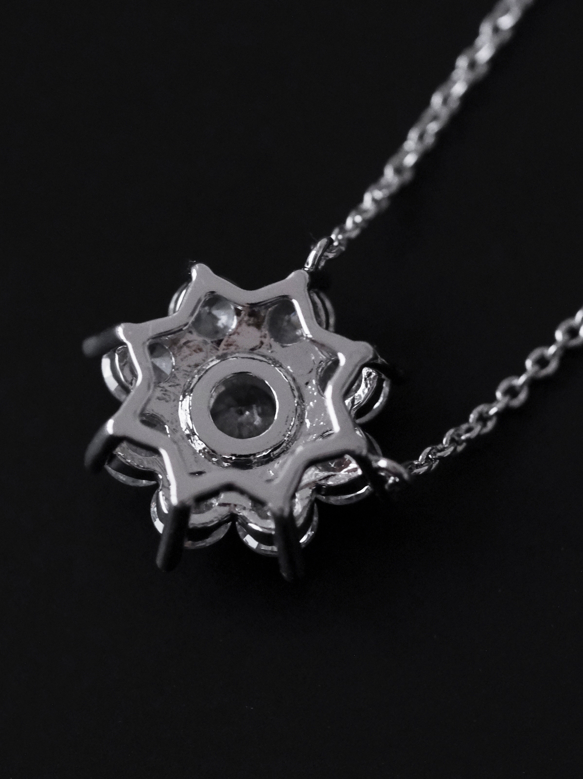 HARRY  WINSTON  Sunflower necklace