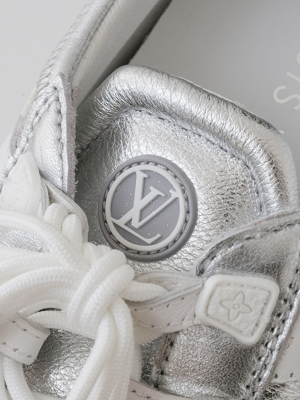 LOUIS  VUITTON Sneakerin