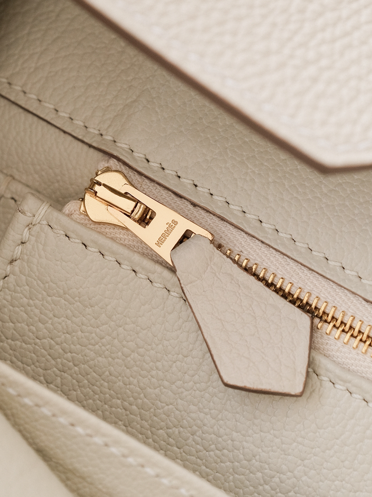 Hermes milkshake platinum buckle