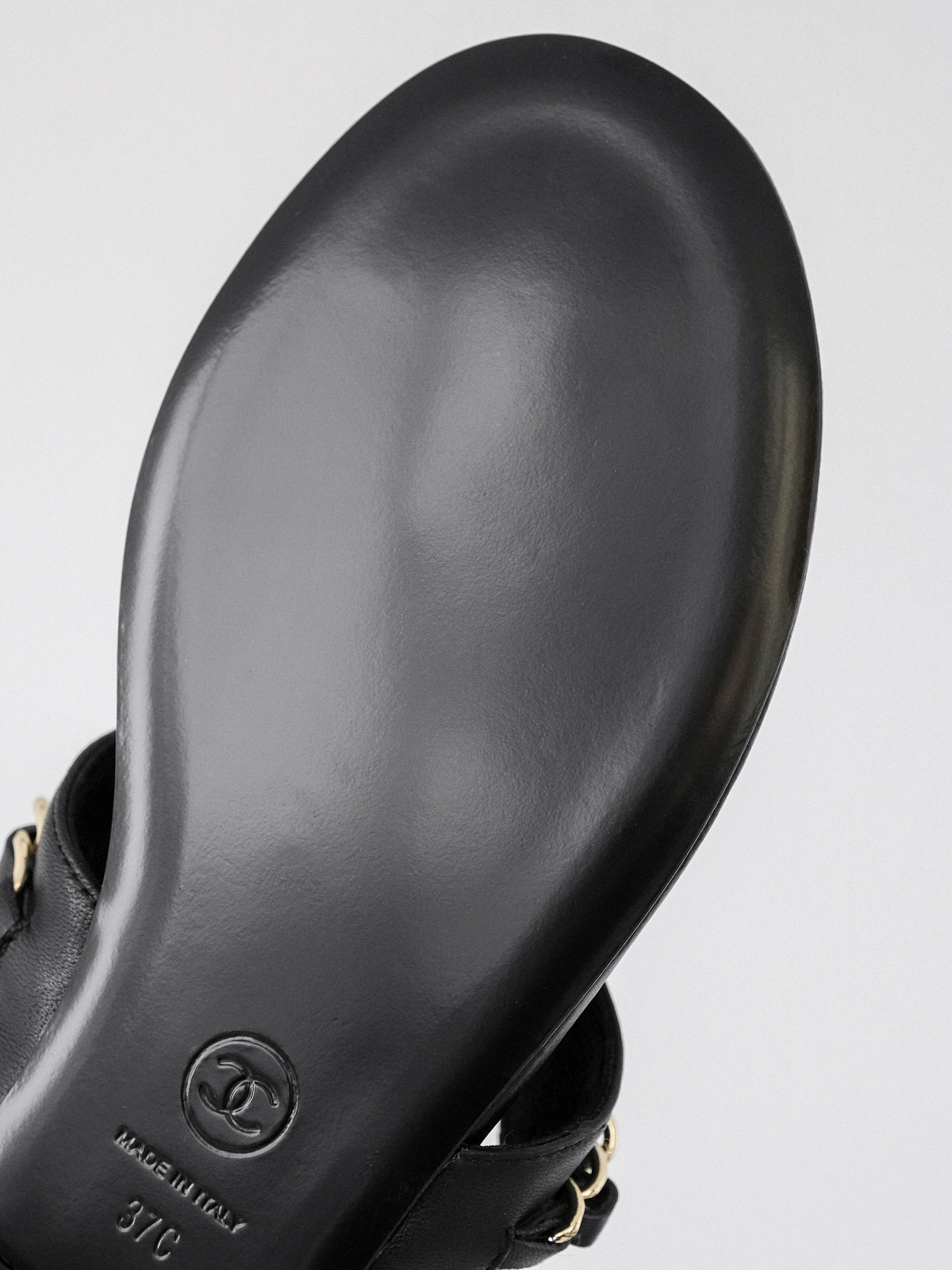 Chanel  Black gold chain flip-flops