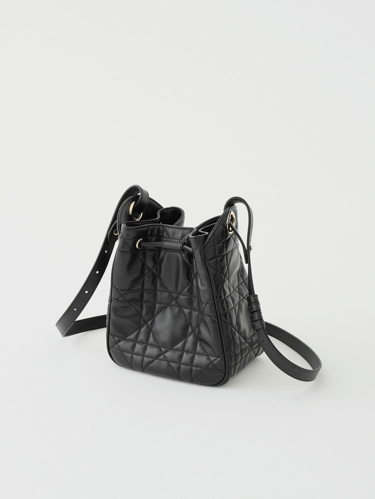 𝗗*𝗢𝗥 𝗗-𝗠𝗢𝗧𝗜𝗢𝗡  Black