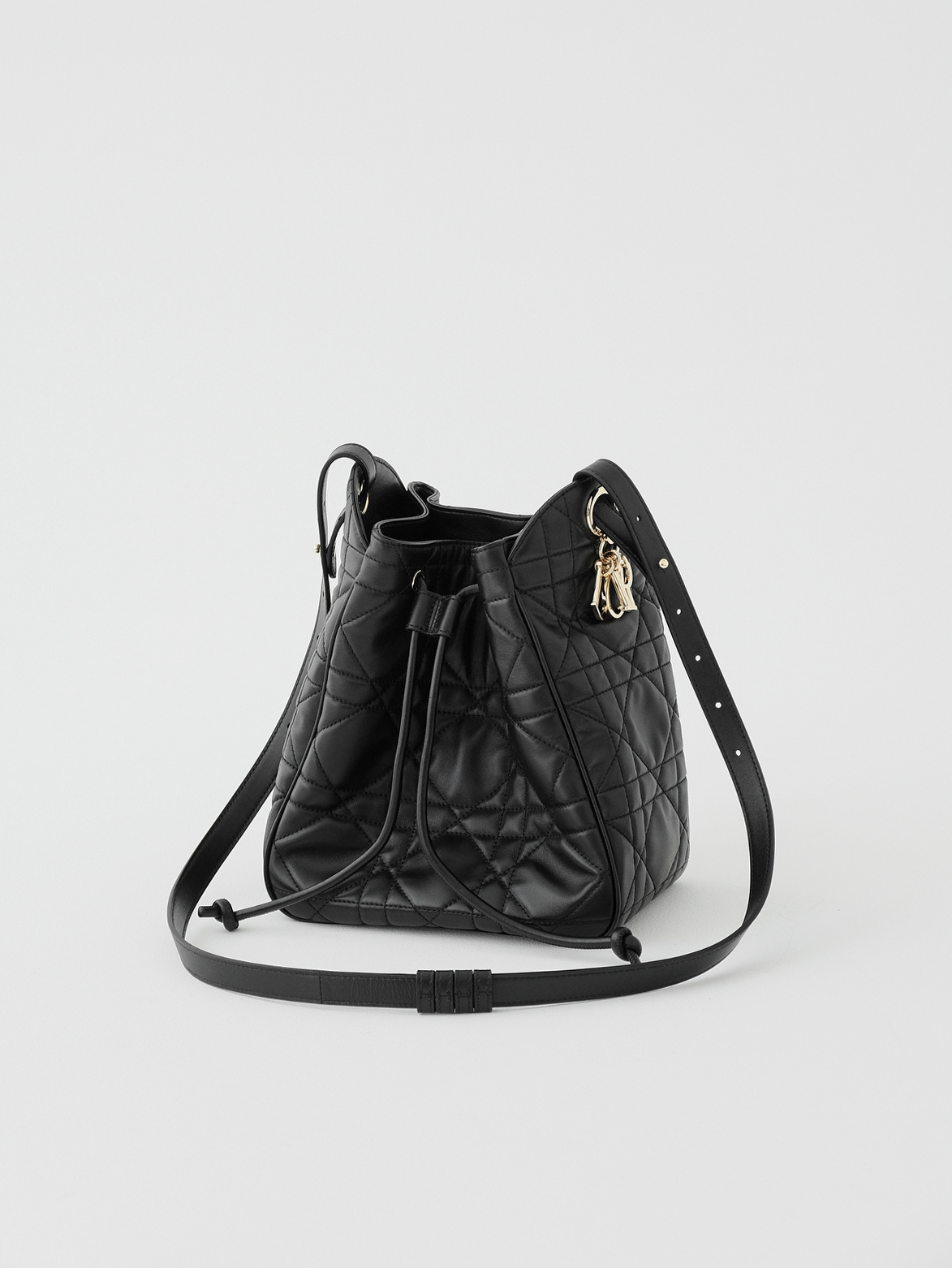 𝗗*𝗢𝗥 𝗗-𝗠𝗢𝗧𝗜𝗢𝗡  Black