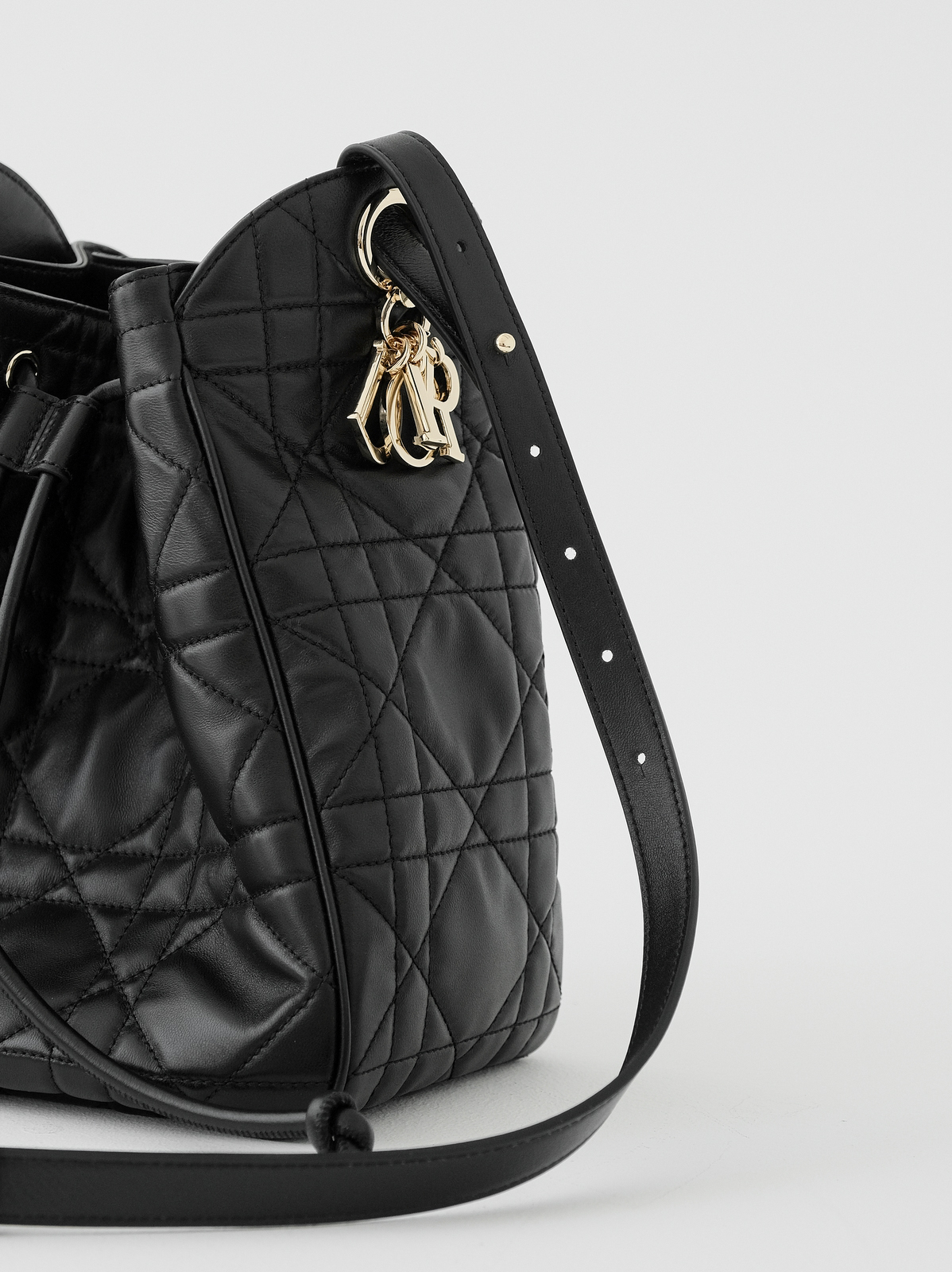 𝗗*𝗢𝗥 𝗗-𝗠𝗢𝗧𝗜𝗢𝗡  Black