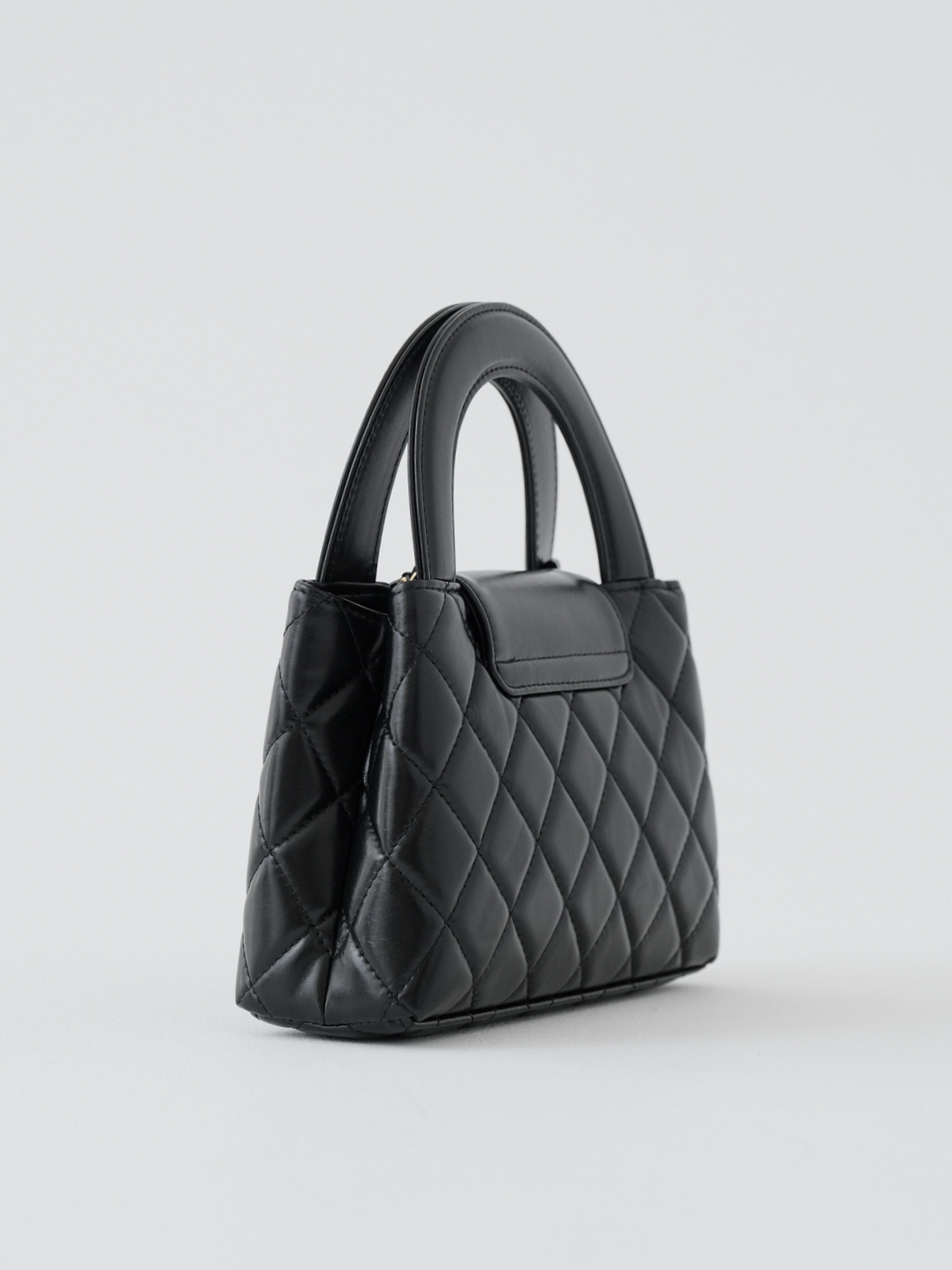 𝗞𝗲𝗹𝗹𝘆 𝗺𝗶𝗻𝗶