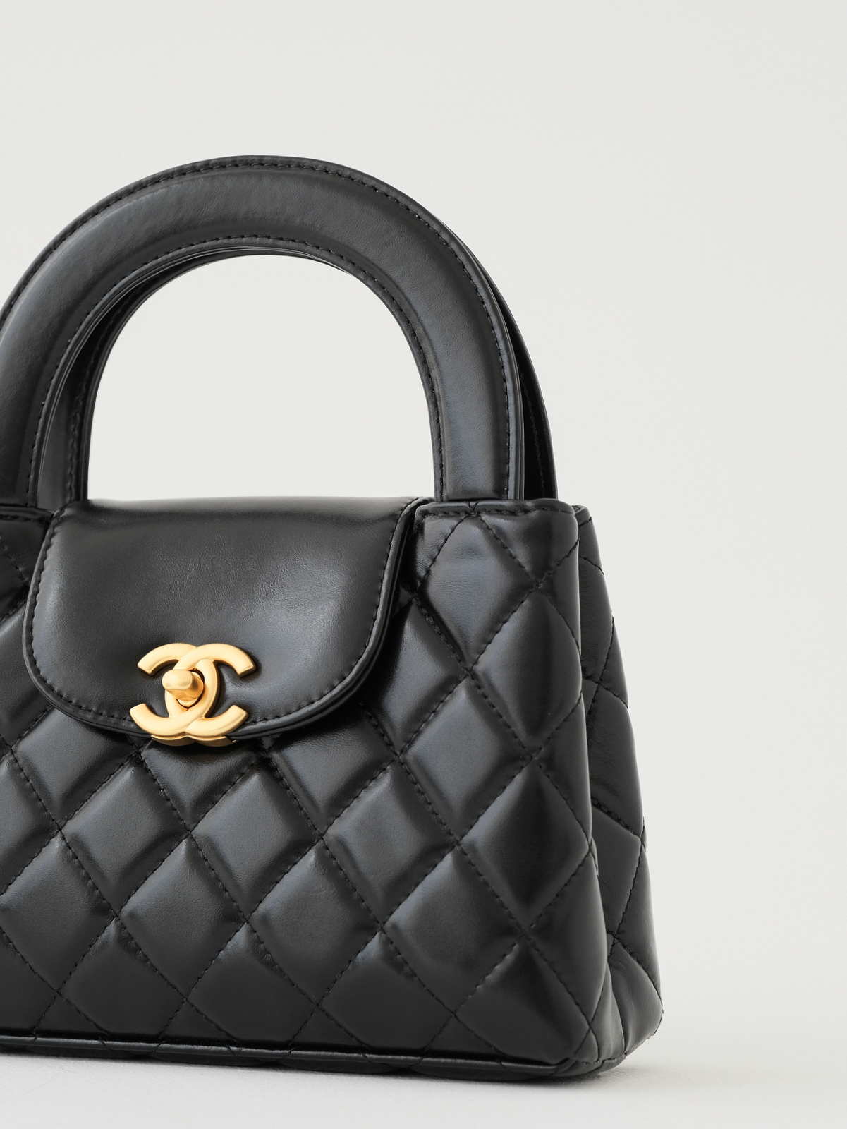 𝗞𝗲𝗹𝗹𝘆 𝗺𝗶𝗻𝗶