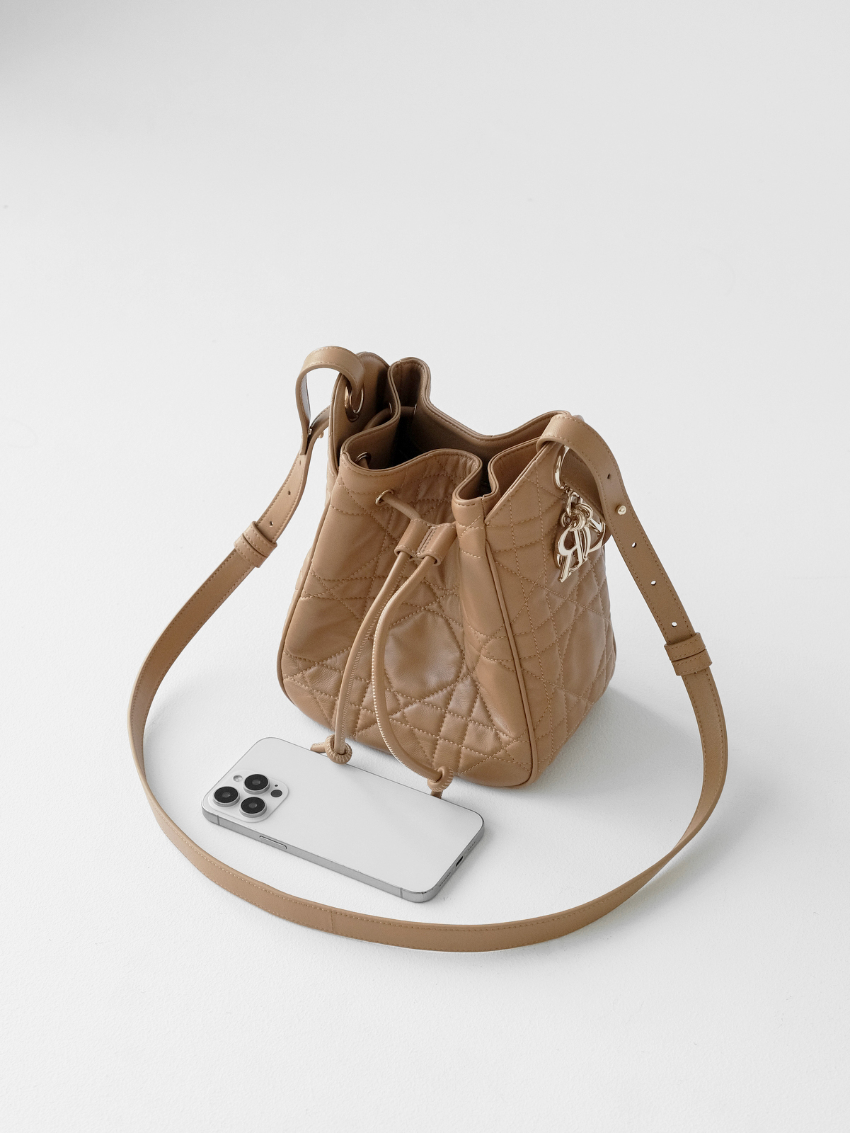 𝗗*𝗢𝗥 𝗗-𝗠𝗢𝗧𝗜𝗢𝗡 Small milk tea color