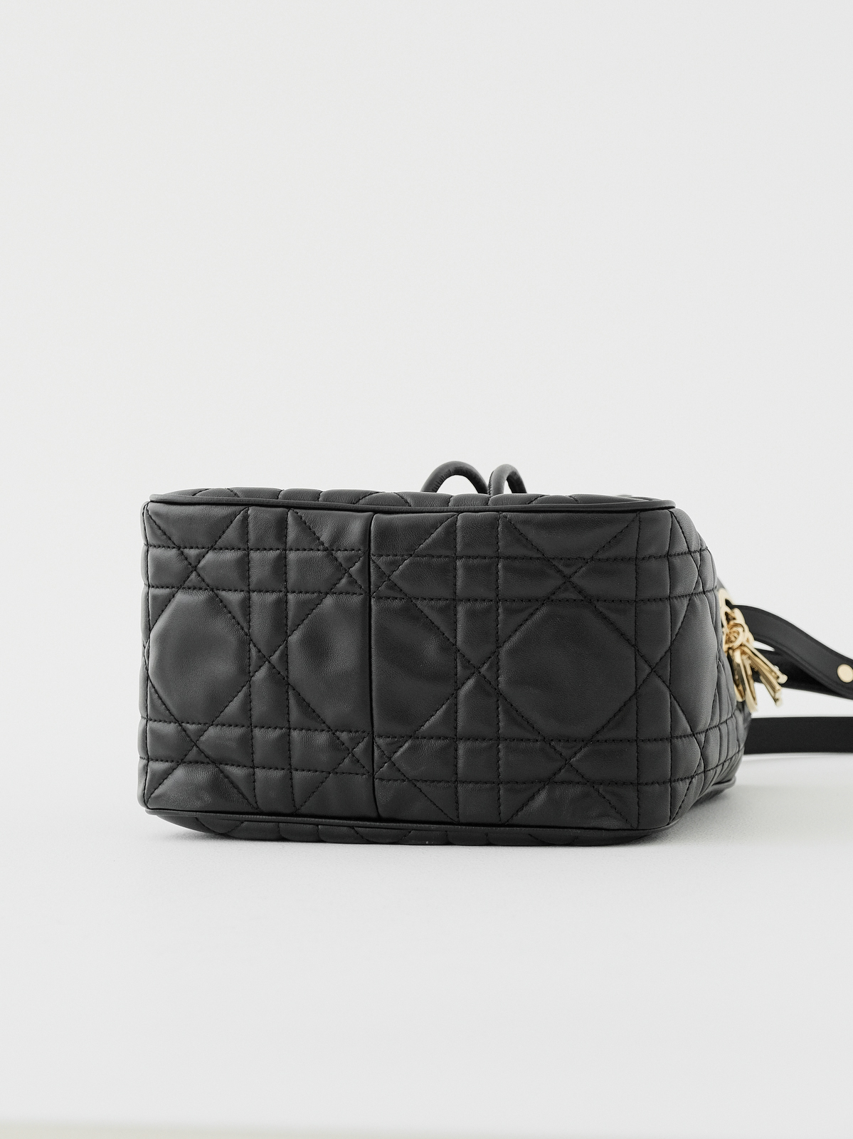 𝗗*𝗢𝗥 𝗗-𝗠𝗢𝗧𝗜𝗢𝗡  Black