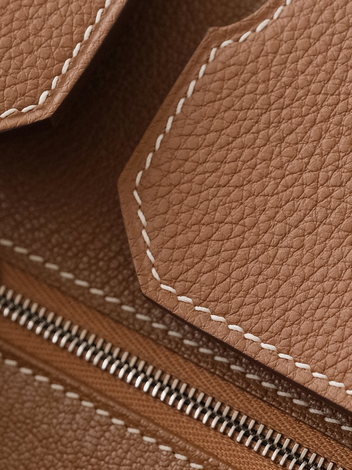 Hermes Birkin gold brown gold buckle