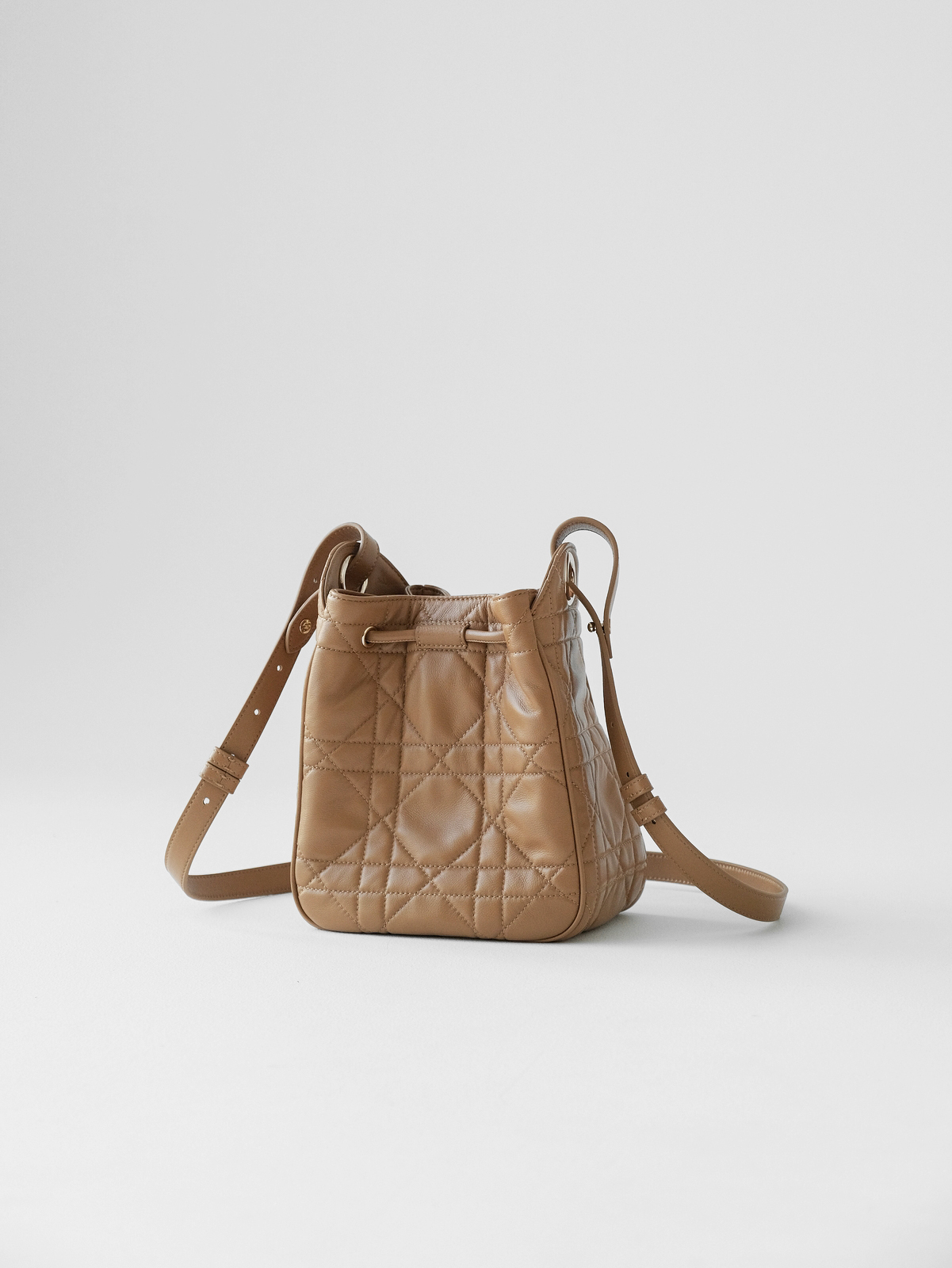 𝗗*𝗢𝗥 𝗗-𝗠𝗢𝗧𝗜𝗢𝗡 Small milk tea color