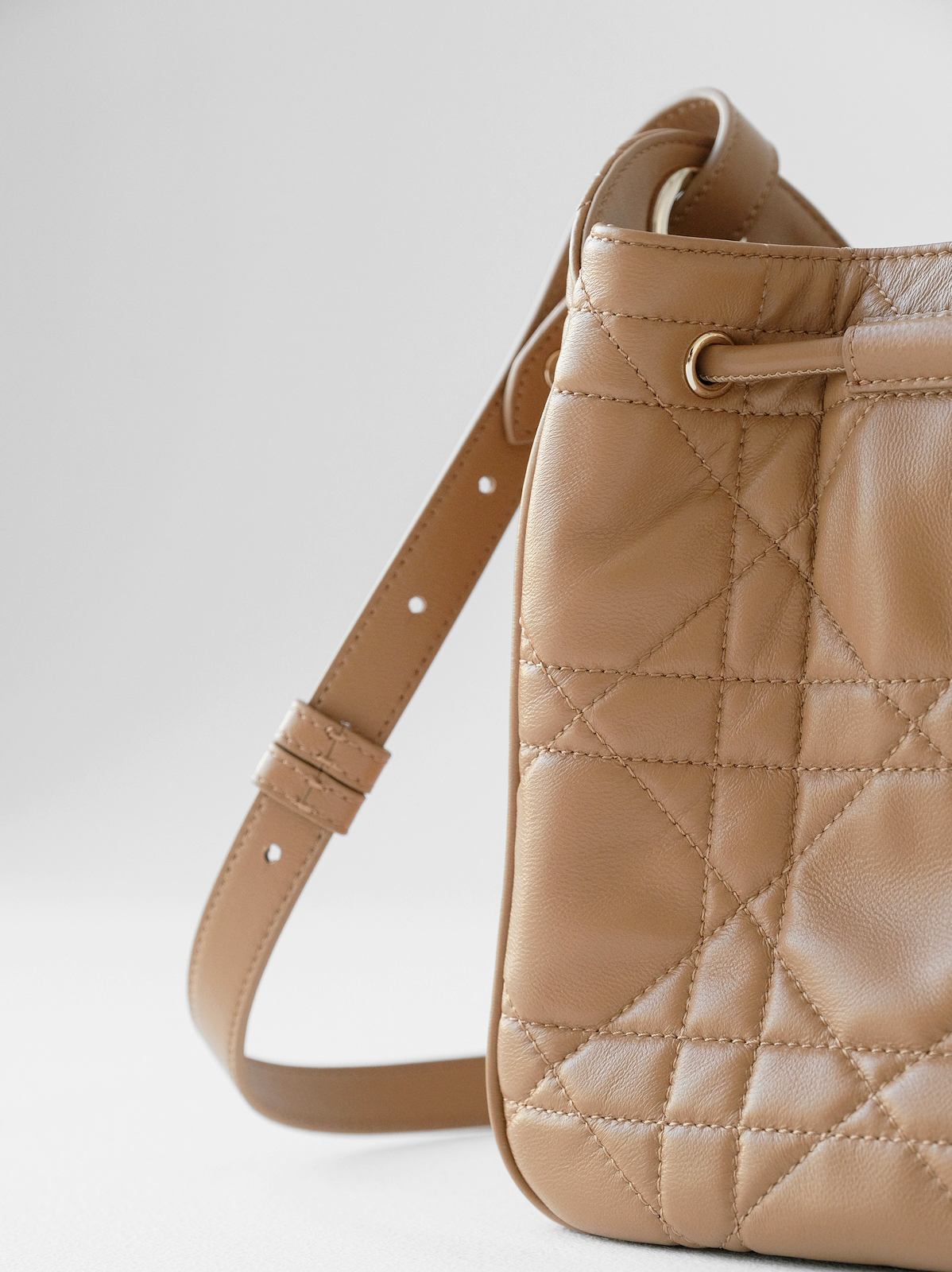 𝗗*𝗢𝗥 𝗗-𝗠𝗢𝗧𝗜𝗢𝗡 Small milk tea color