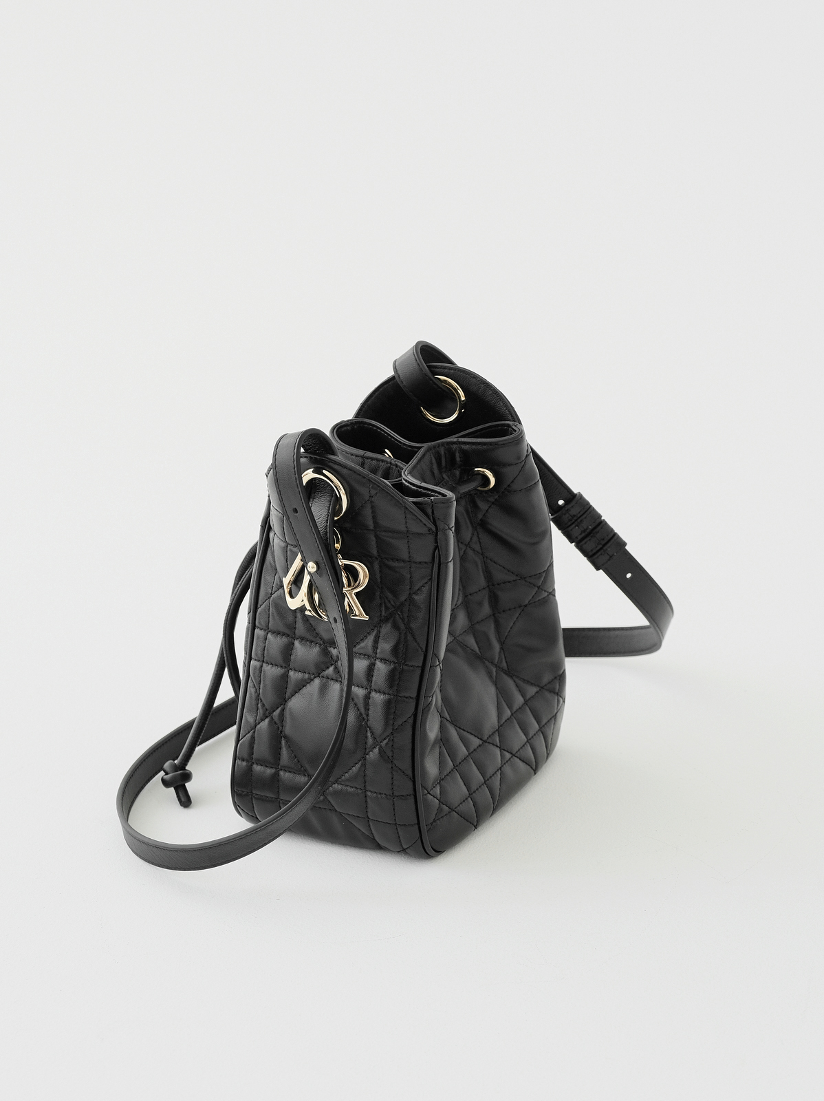 𝗗*𝗢𝗥 𝗗-𝗠𝗢𝗧𝗜𝗢𝗡  Black