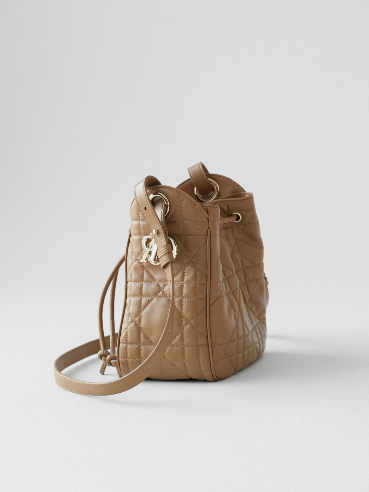 𝗗*𝗢𝗥 𝗗-𝗠𝗢𝗧𝗜𝗢𝗡 Small milk tea color