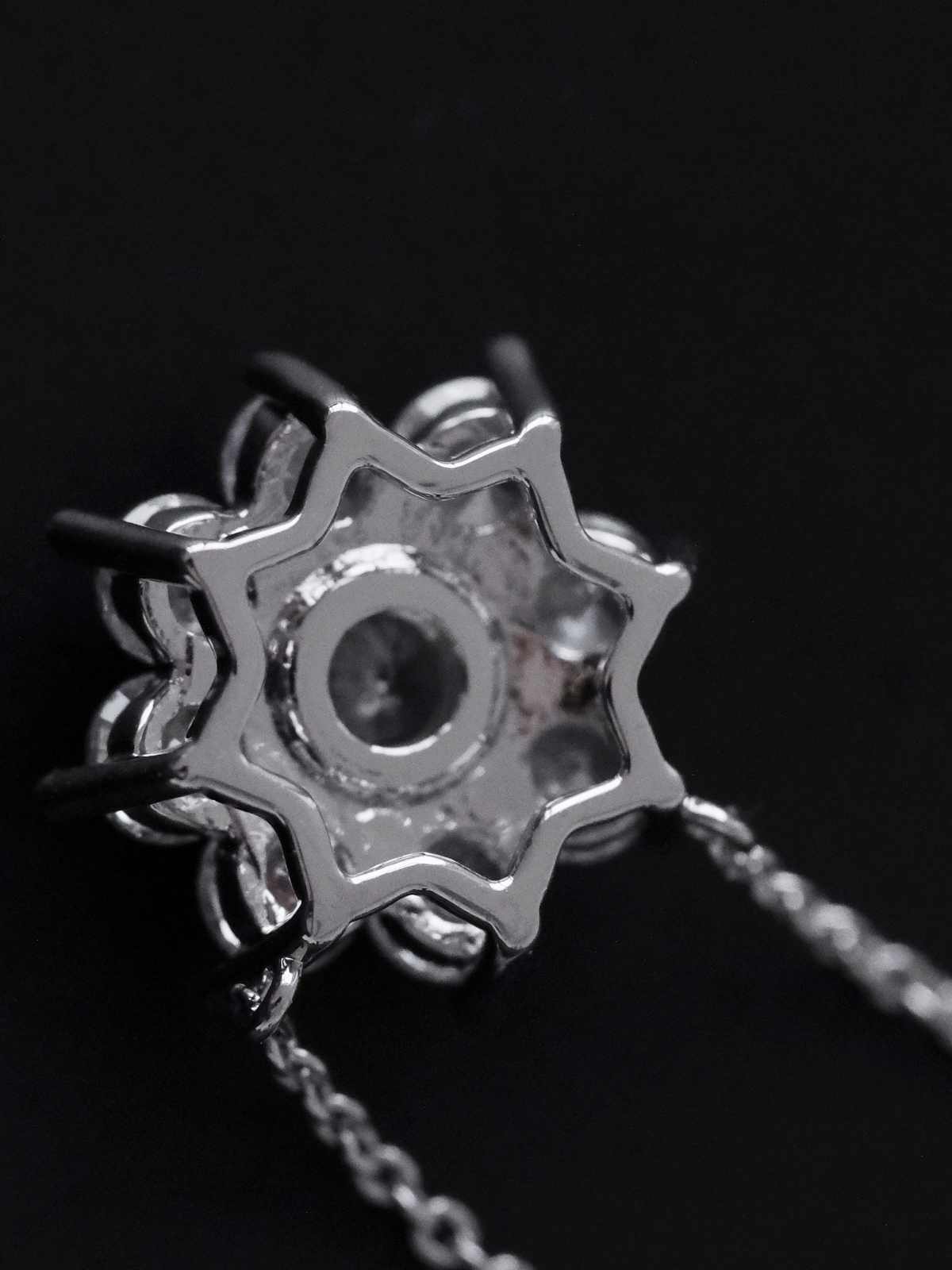 HARRY  WINSTON  Sunflower necklace