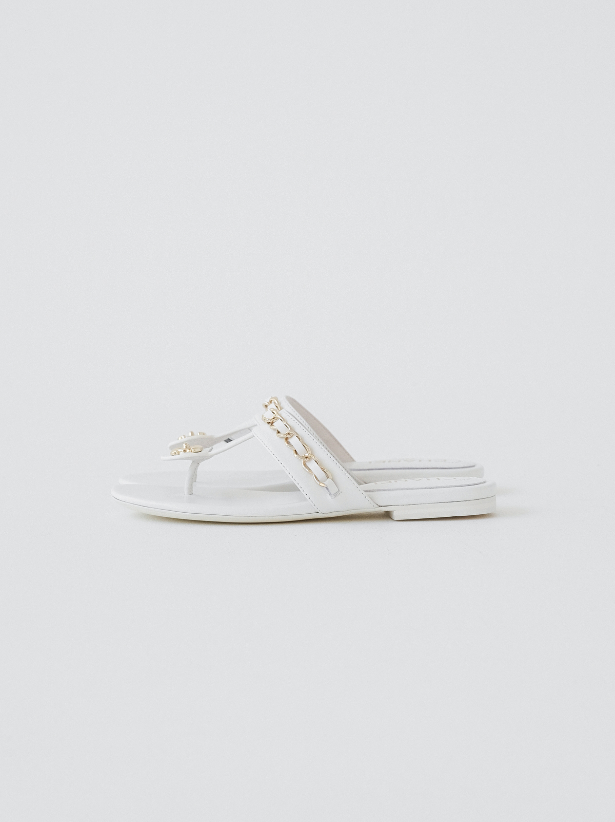 Chanel  Black gold chain flip-flops