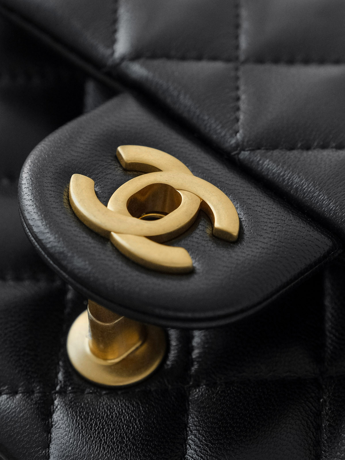 Chanel golden ball square fat man