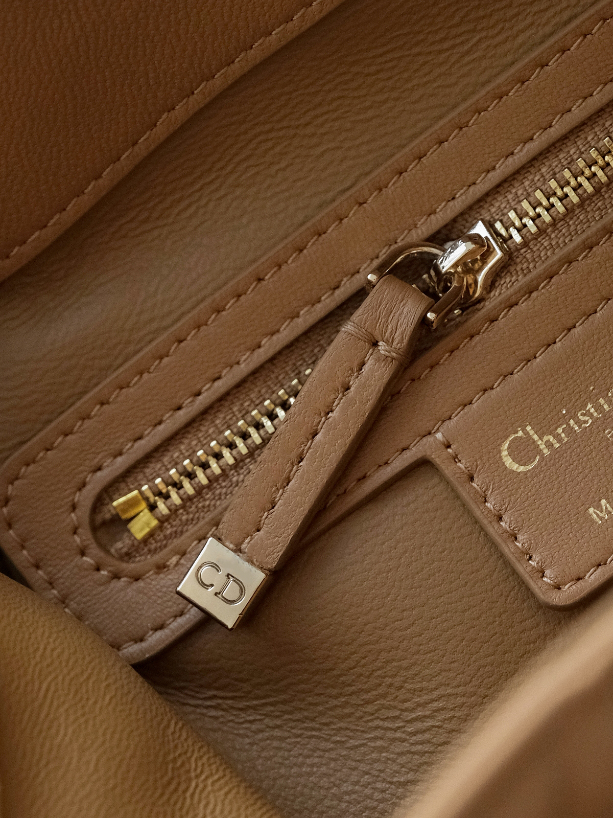 𝗗*𝗢𝗥 𝗗-𝗠𝗢𝗧𝗜𝗢𝗡 Small milk tea color