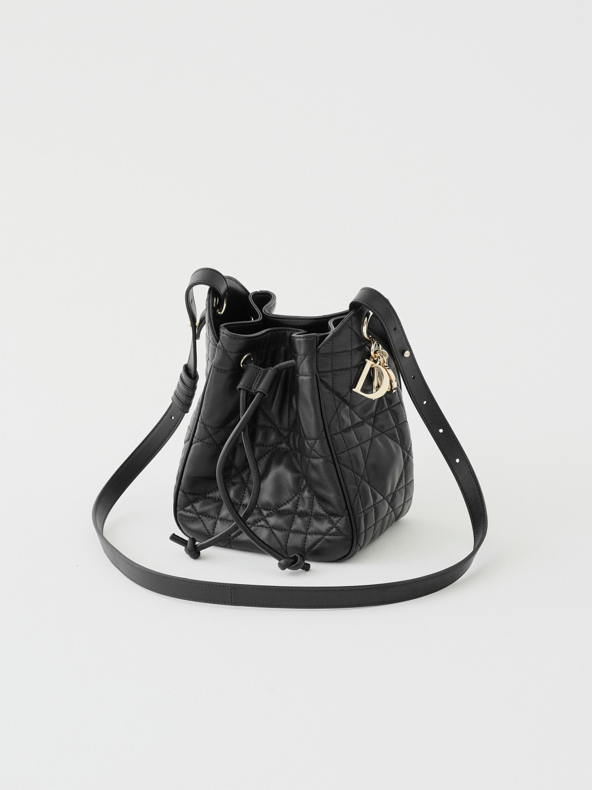 𝗗*𝗢𝗥 𝗗-𝗠𝗢𝗧𝗜𝗢𝗡  Black