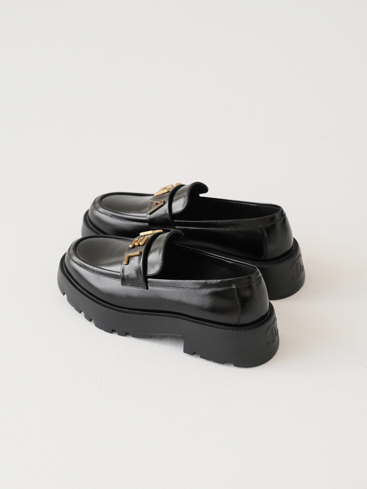 Xiaoxiang loafers