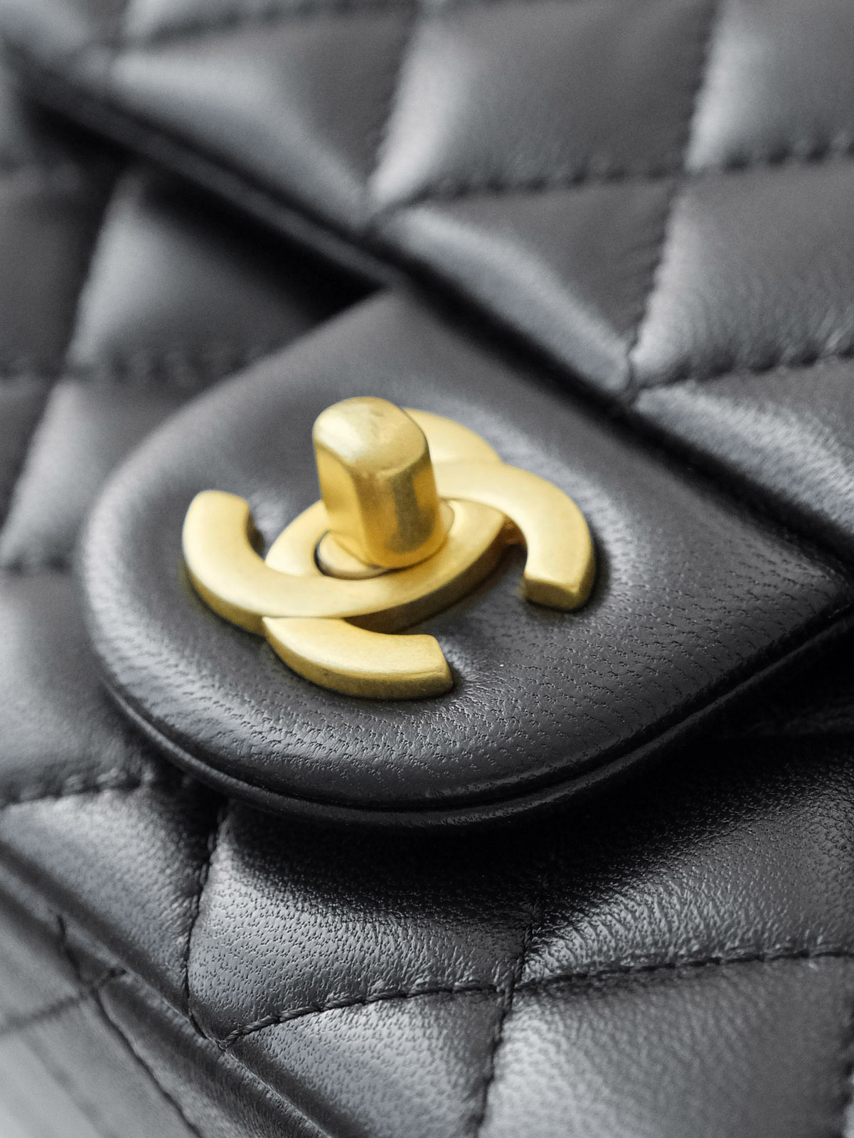 Chanel golden ball square fat man