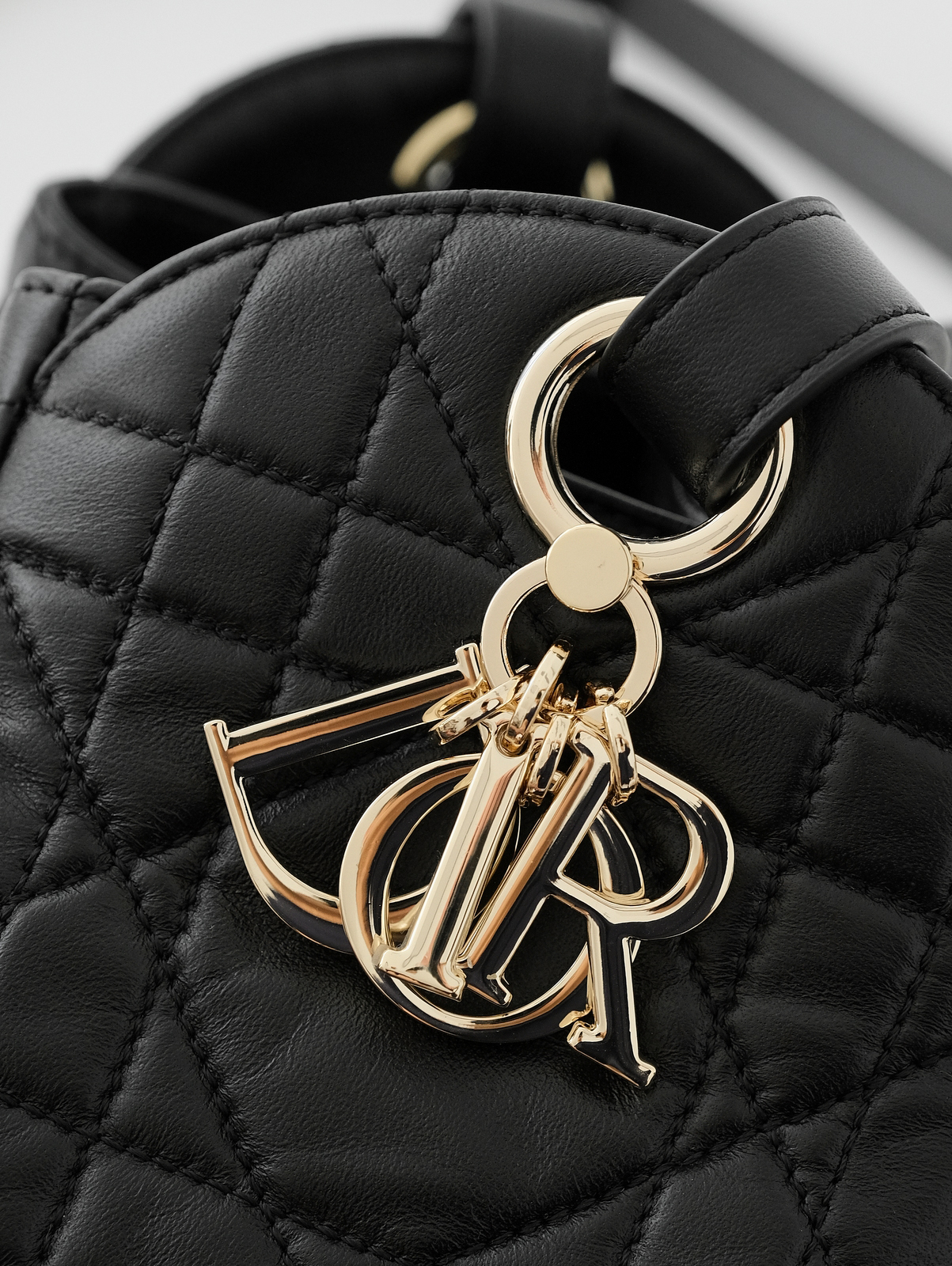 𝗗*𝗢𝗥 𝗗-𝗠𝗢𝗧𝗜𝗢𝗡  Black