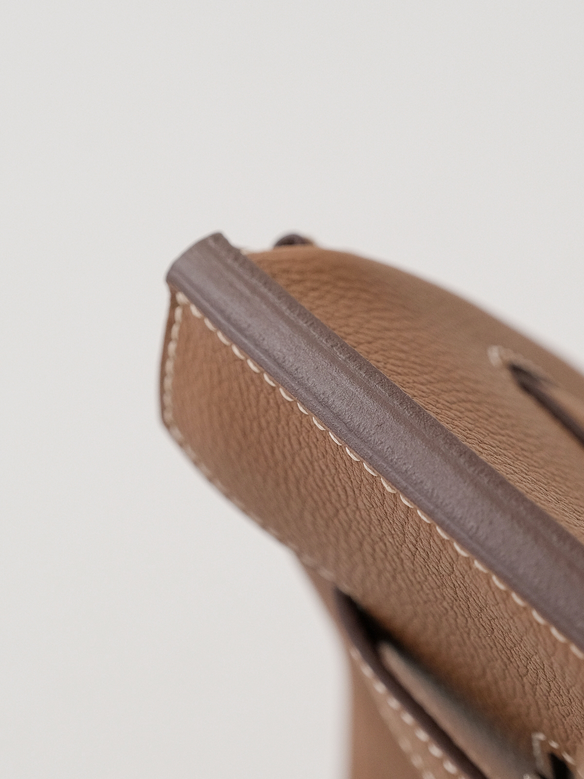 Hermes Birkin gold brown gold buckle